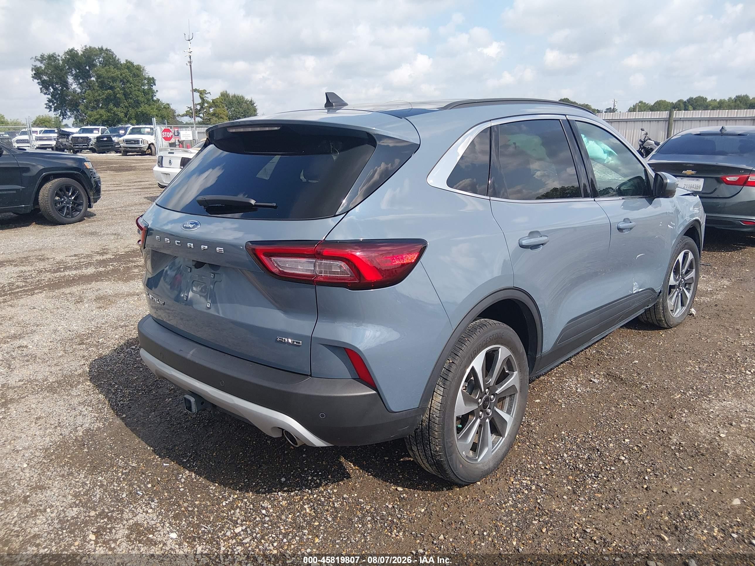 2024 Ford Escape Platinum Light Blue vin: 1FMCU9JA5RUB51656