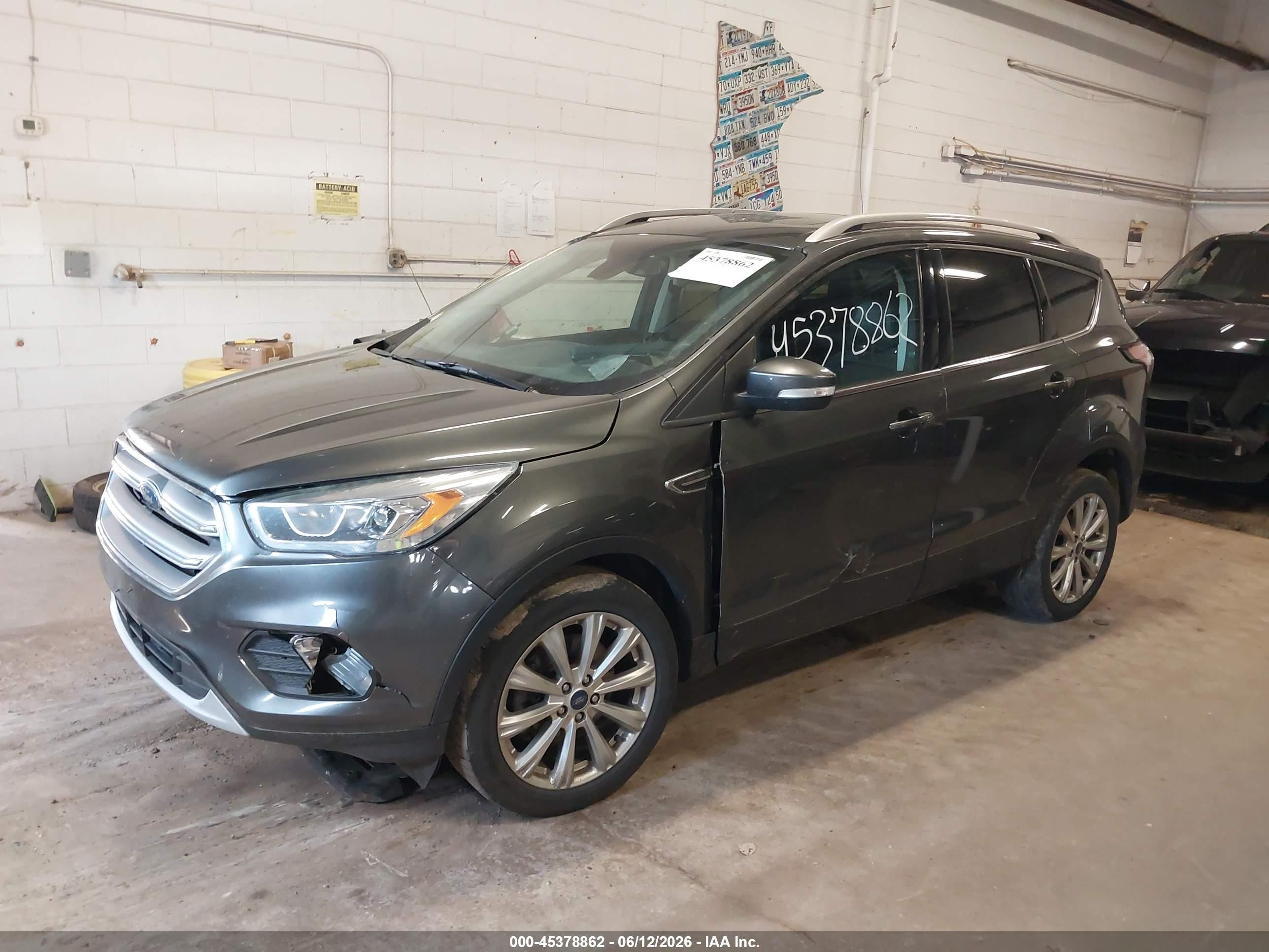 2017 Ford Escape Titanium Gray vin: 1FMCU9JD2HUD92583