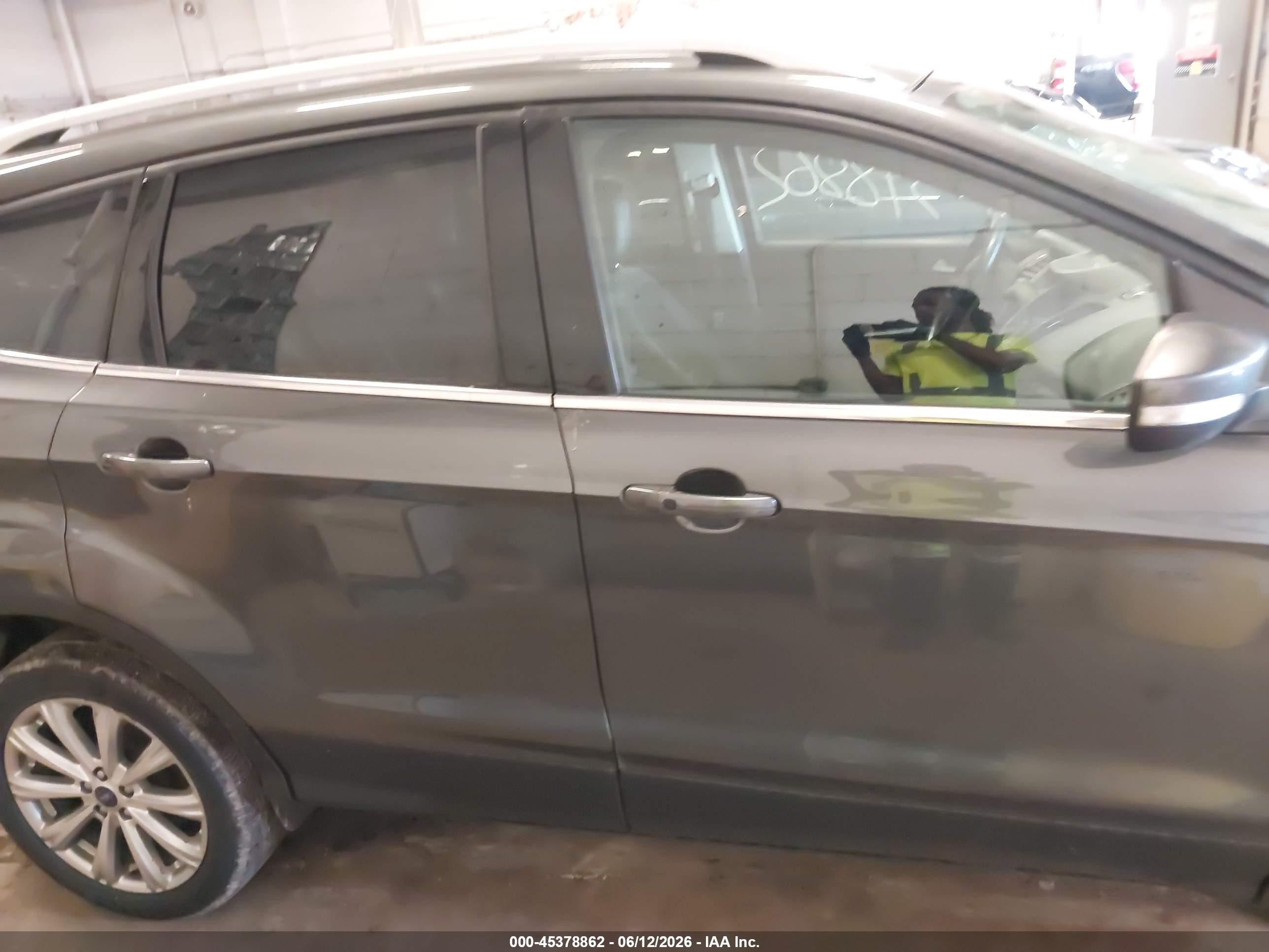 2017 Ford Escape Titanium Gray vin: 1FMCU9JD2HUD92583