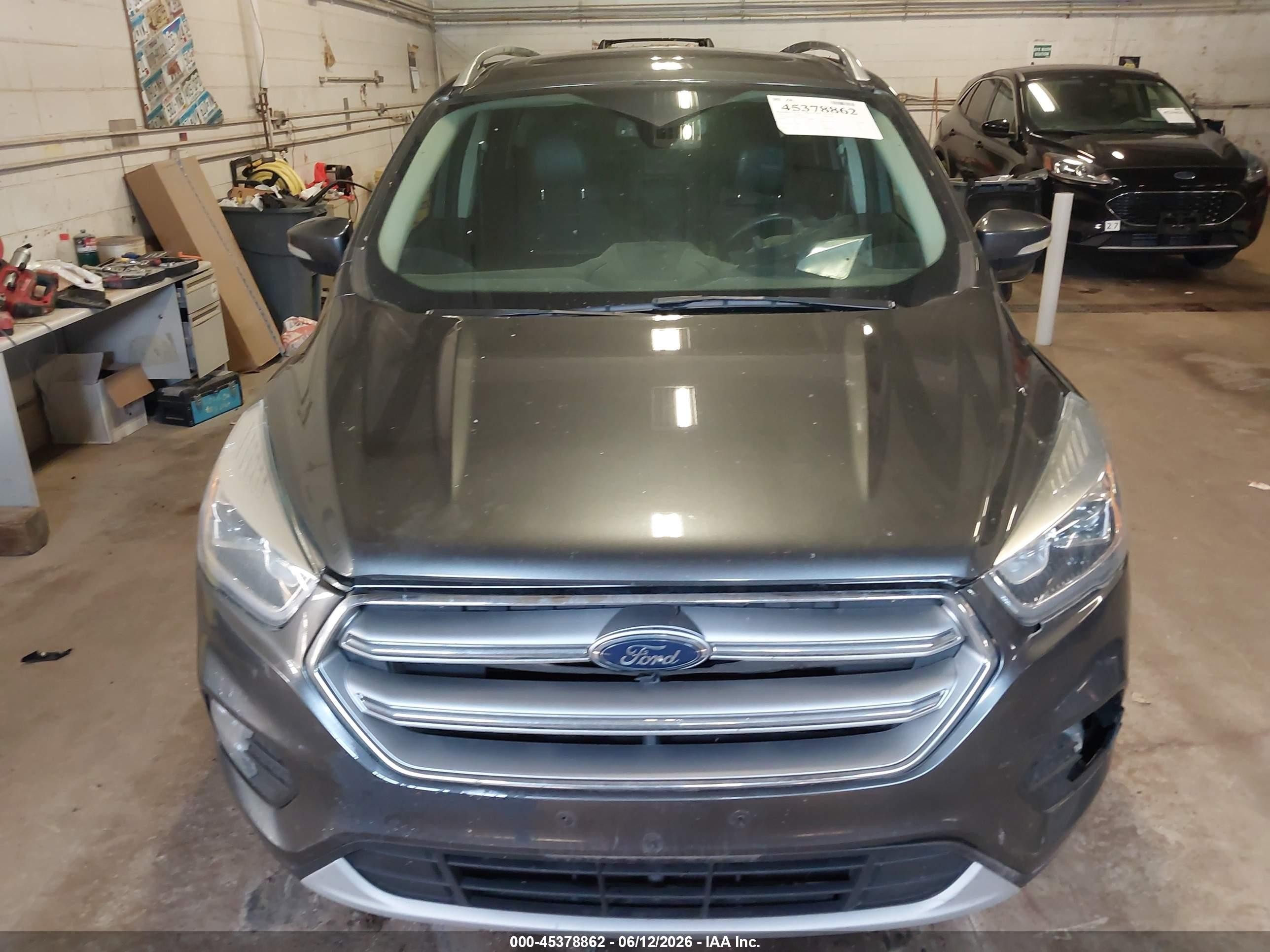 2017 Ford Escape Titanium Gray vin: 1FMCU9JD2HUD92583