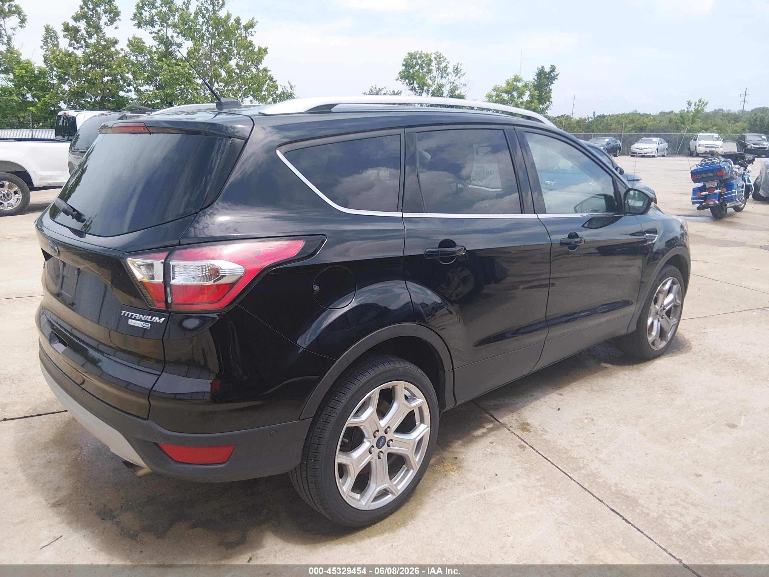 2017 Ford Escape Titanium Black vin: 1FMCU9JD7HUC09078