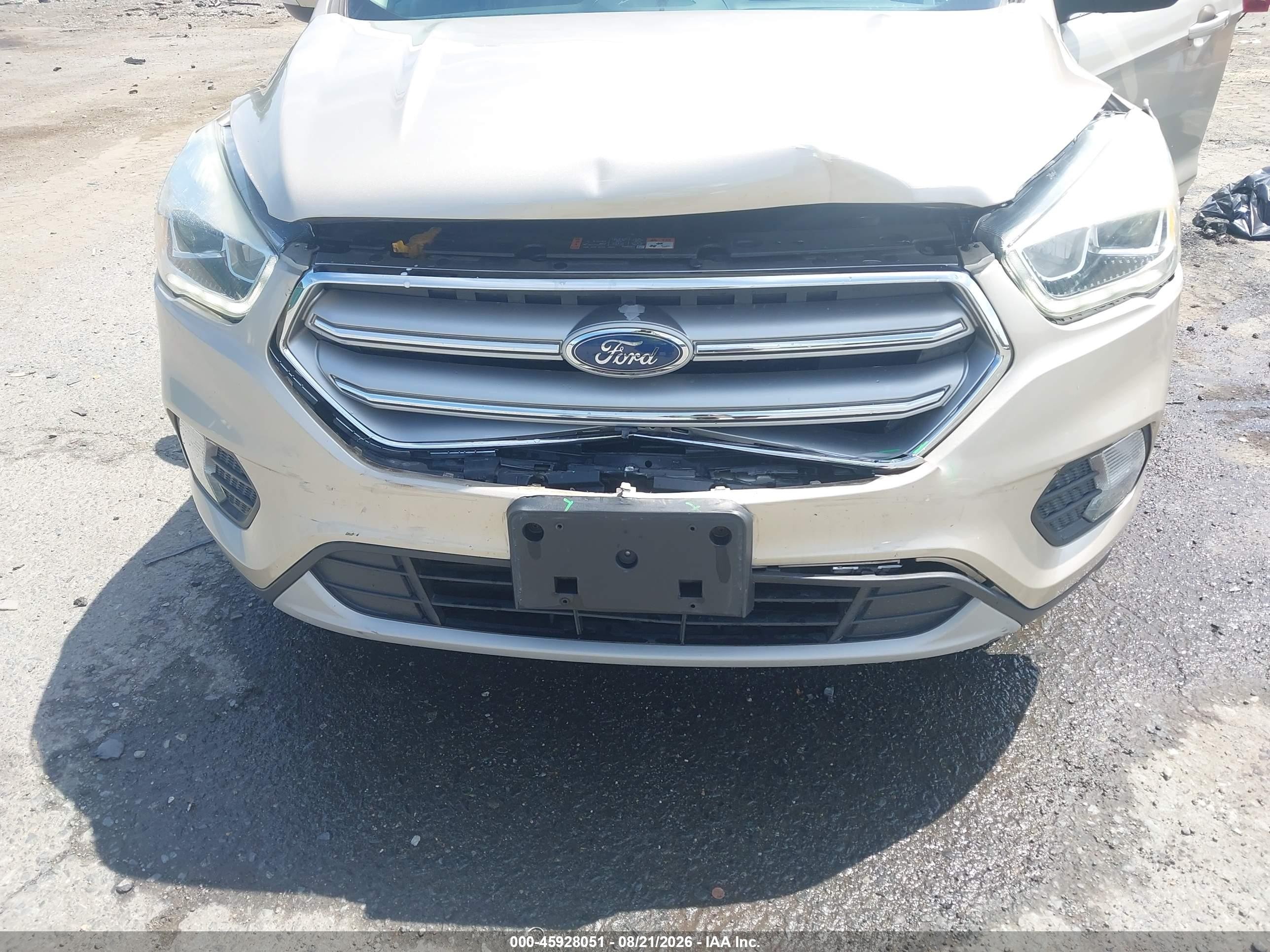 2017 Ford Escape Titanium Gold vin: 1FMCU9JD7HUC41125