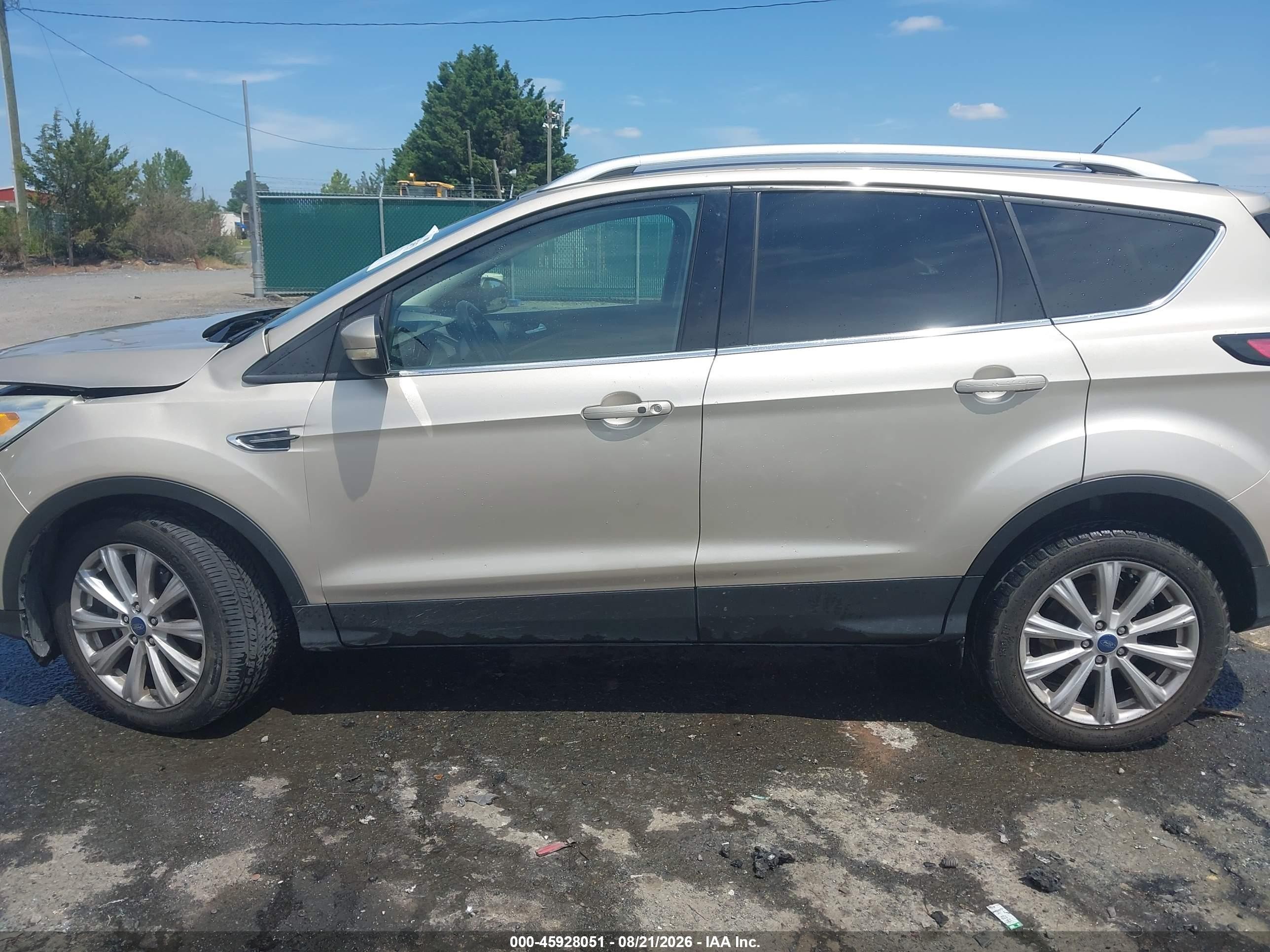 2017 Ford Escape Titanium Gold vin: 1FMCU9JD7HUC41125
