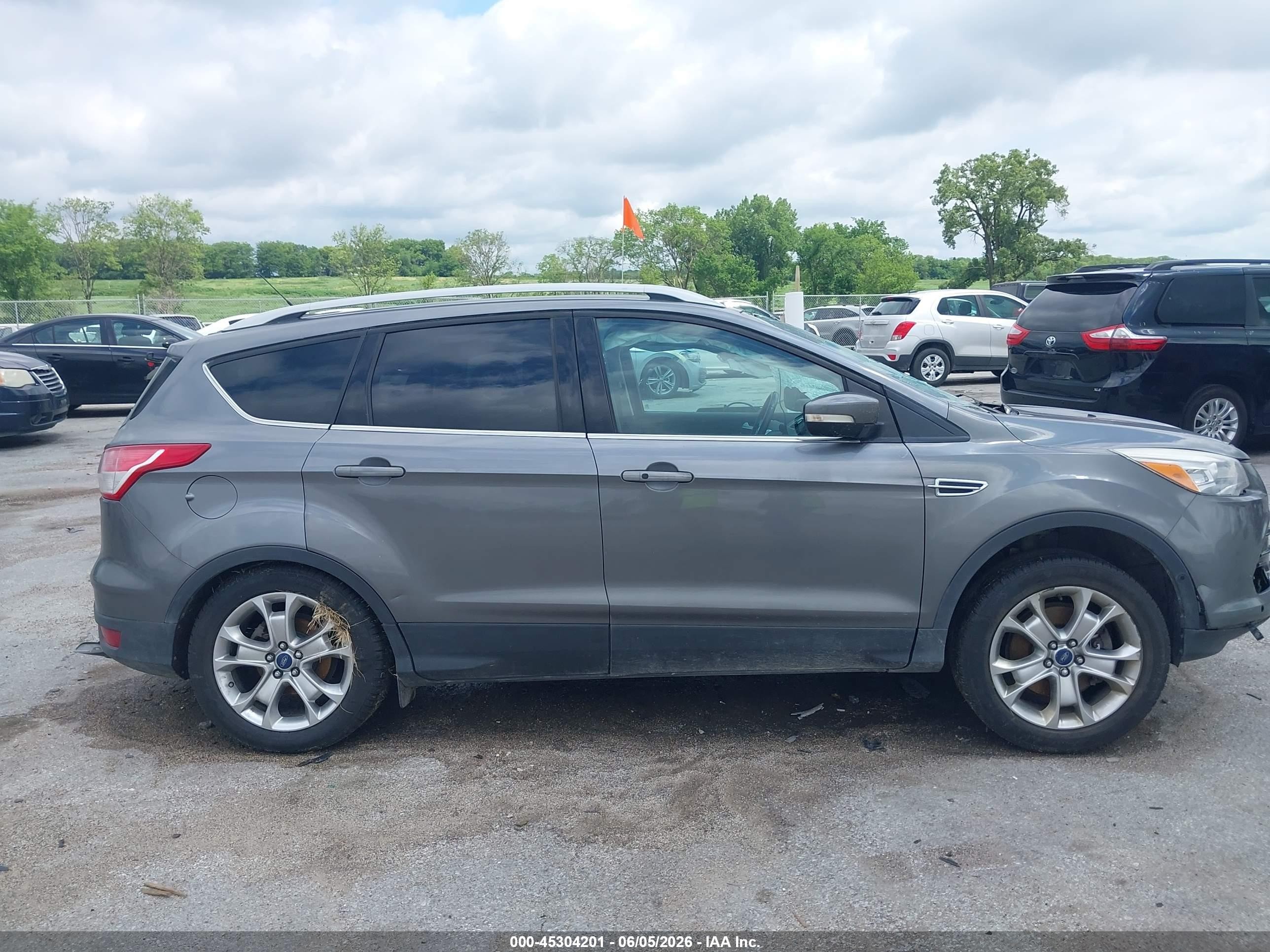 2014 Ford Escape Titanium Gray vin: 1FMCU9JX0EUA78601