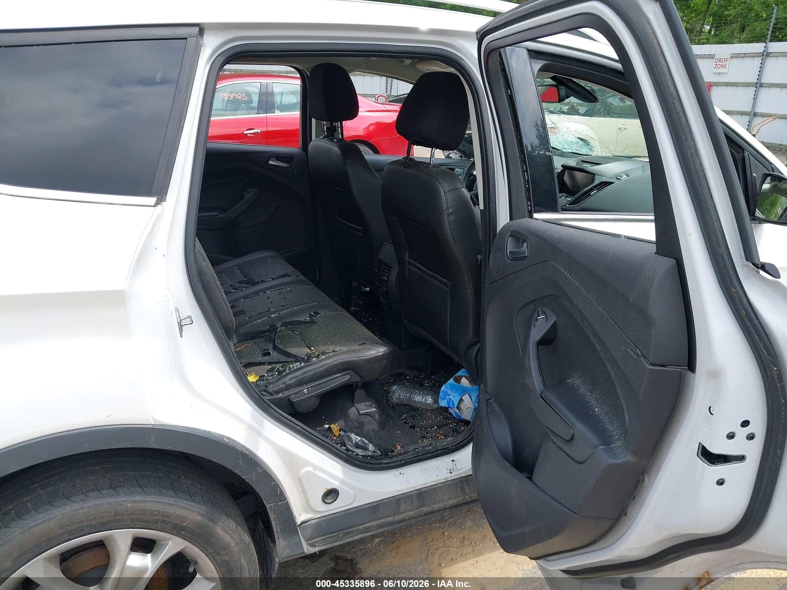 2014 Ford Escape Titanium White vin: 1FMCU9JX1EUE22288