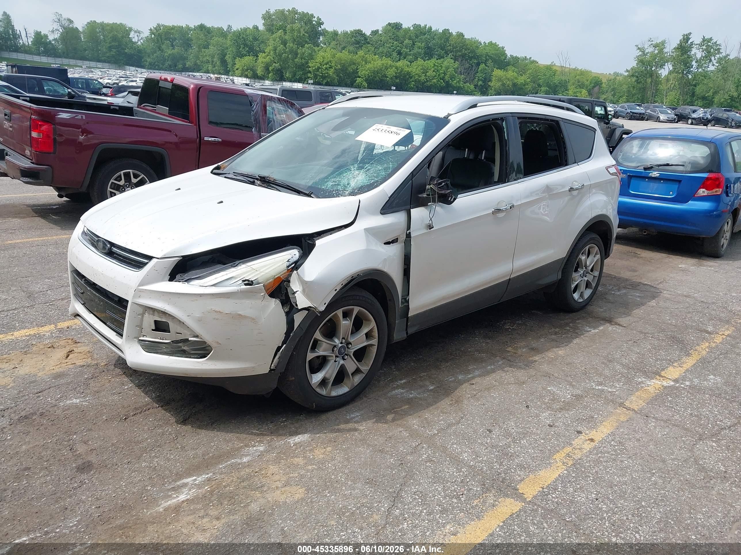 2014 Ford Escape Titanium White vin: 1FMCU9JX1EUE22288