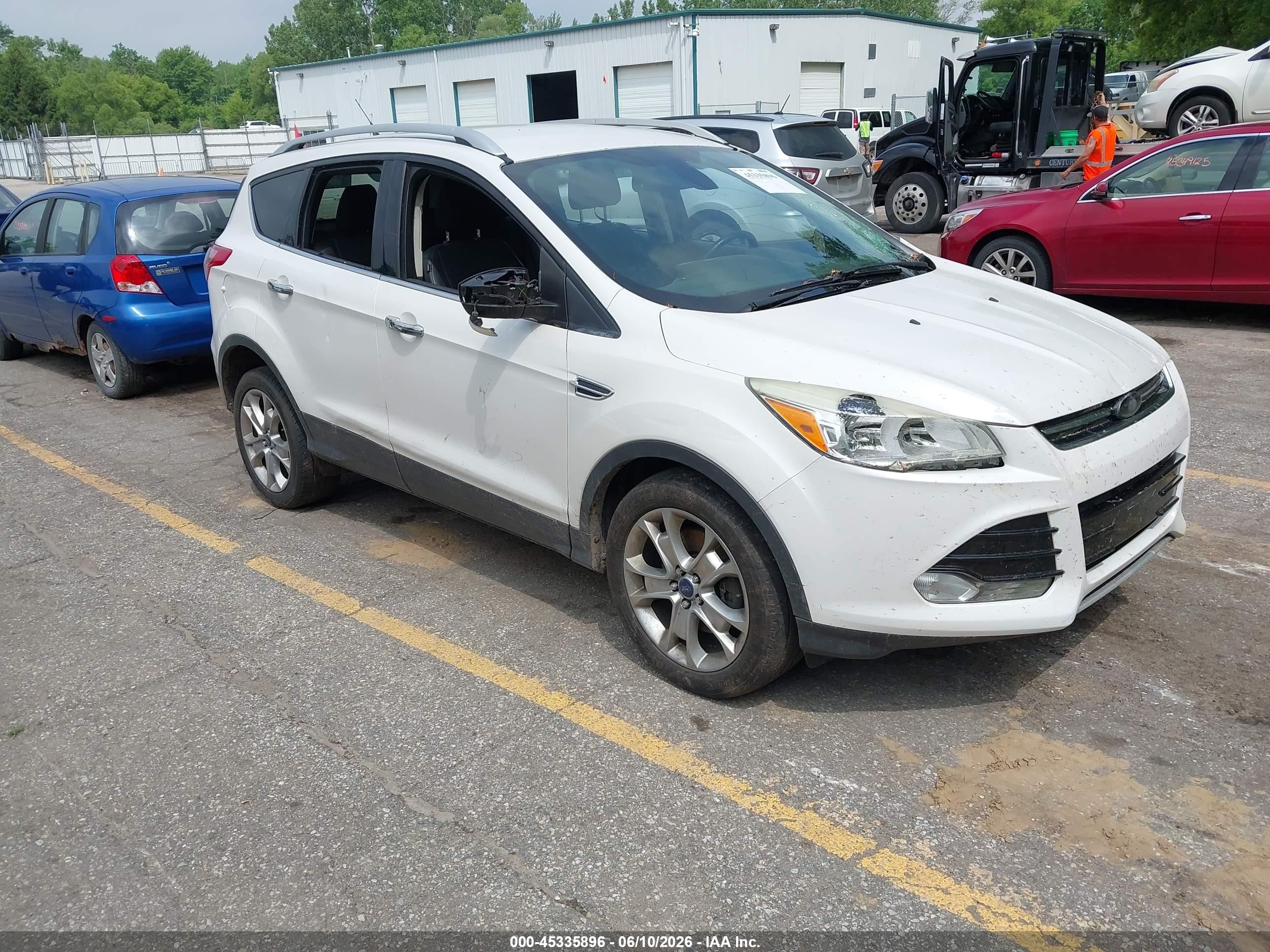 2014 Ford Escape Titanium White vin: 1FMCU9JX1EUE22288
