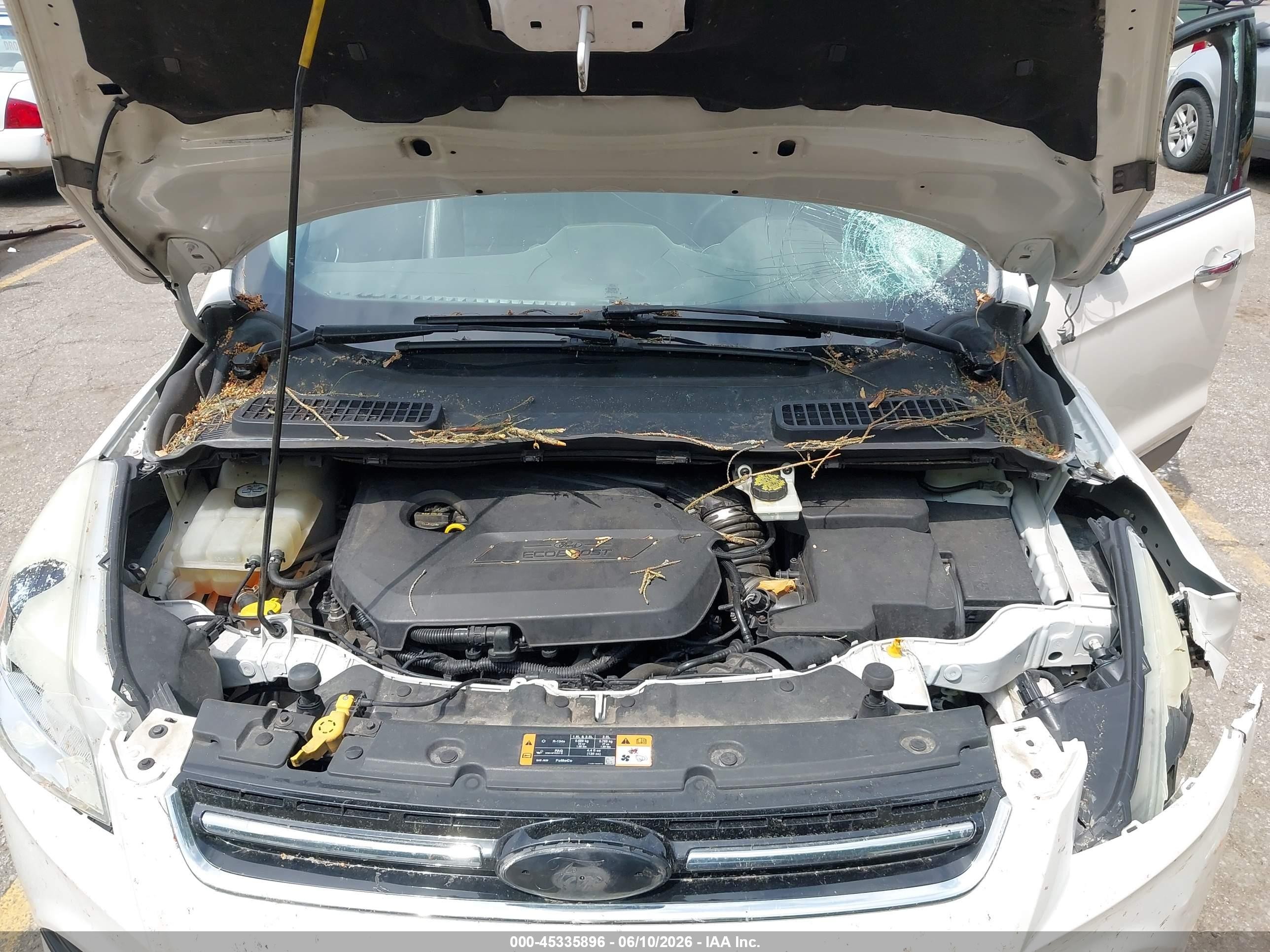 2014 Ford Escape Titanium White vin: 1FMCU9JX1EUE22288