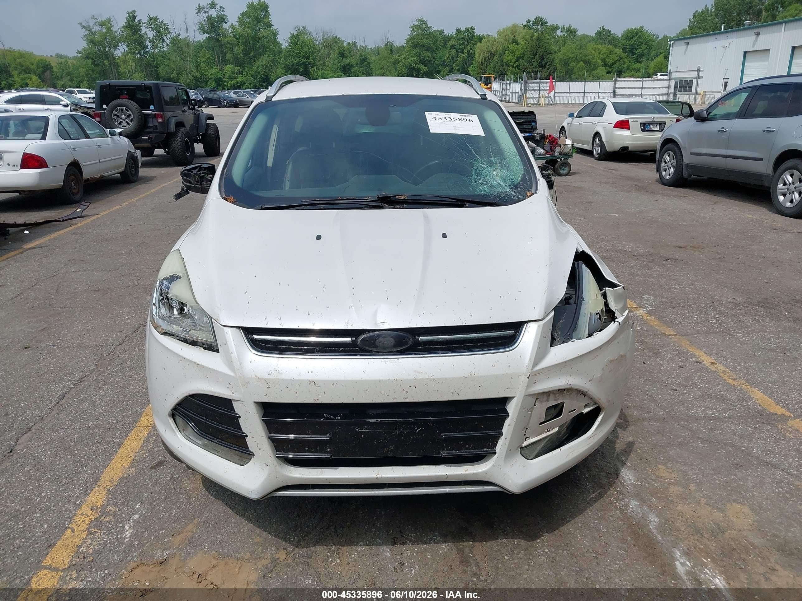 2014 Ford Escape Titanium White vin: 1FMCU9JX1EUE22288
