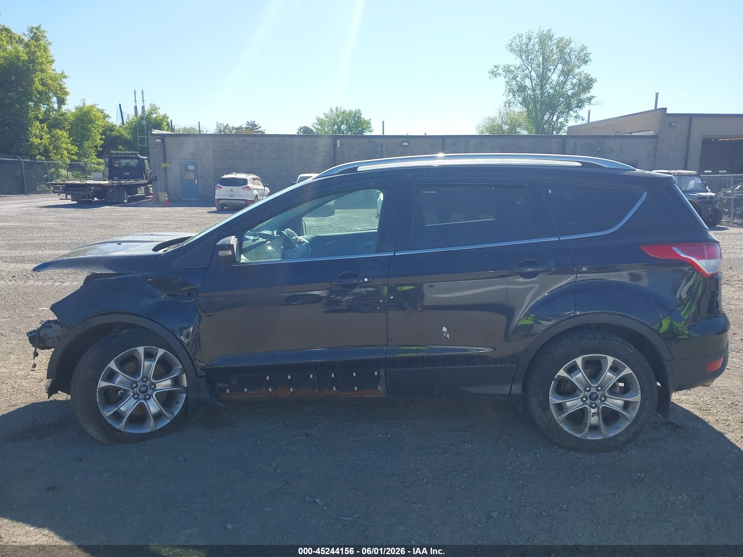 2015 Ford Escape Titanium Black vin: 1FMCU9JX2FUA02430
