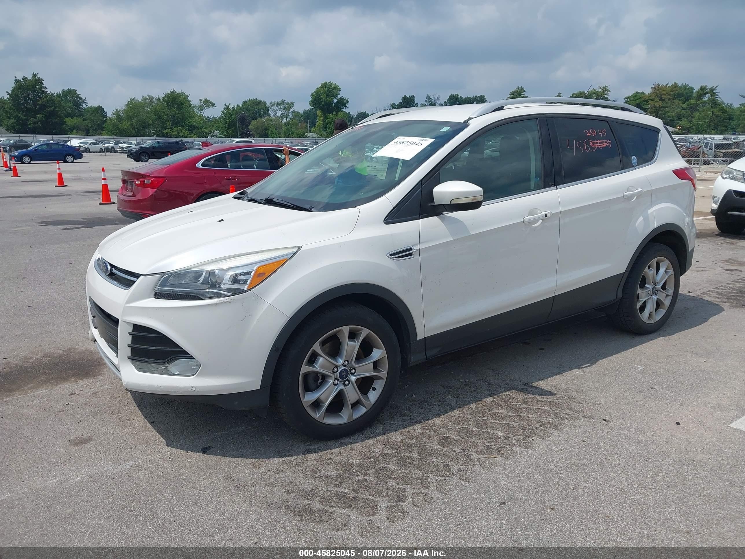 2015 Ford Escape Titanium White vin: 1FMCU9JX2FUB03550