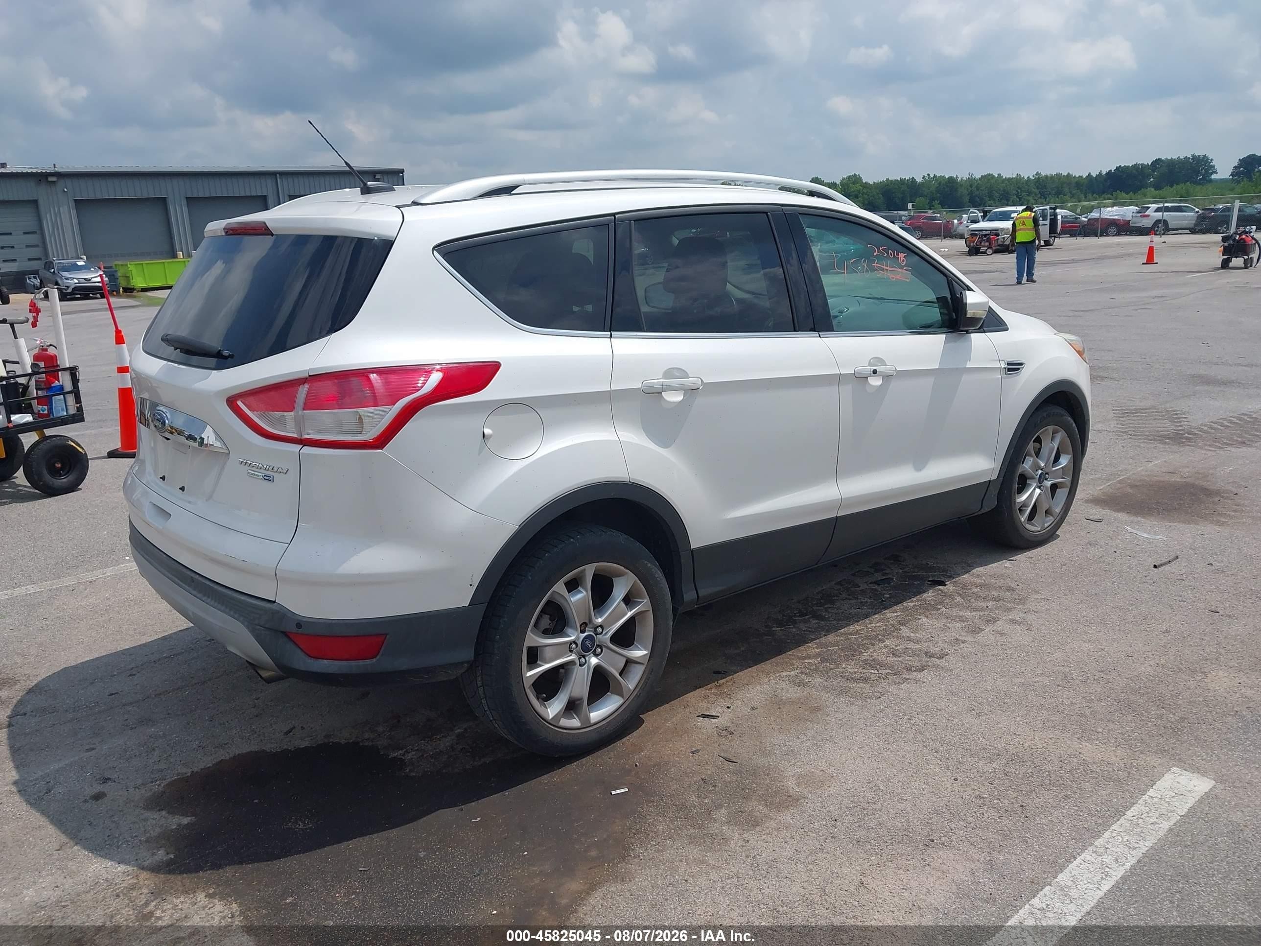 2015 Ford Escape Titanium White vin: 1FMCU9JX2FUB03550