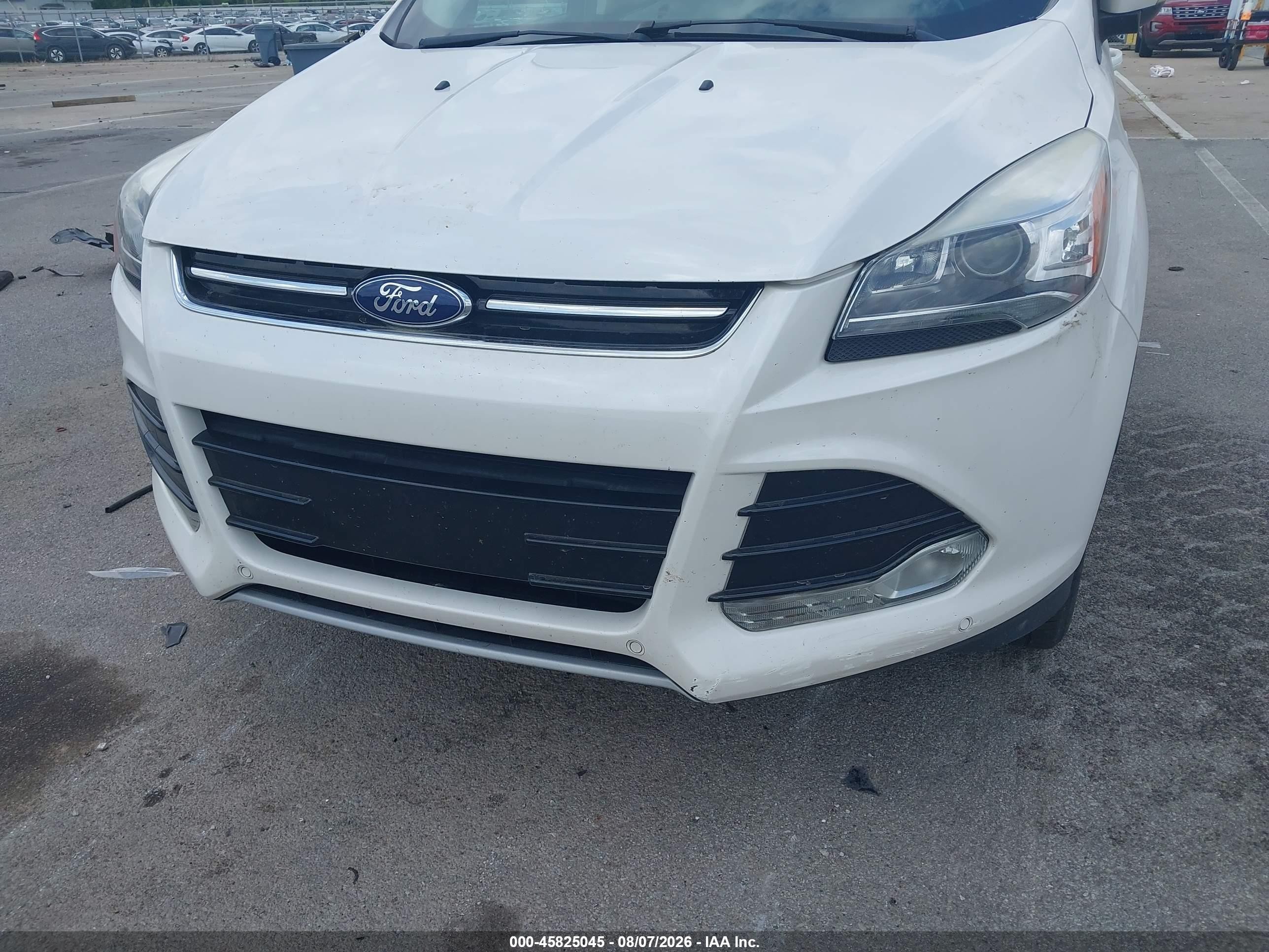 2015 Ford Escape Titanium White vin: 1FMCU9JX2FUB03550