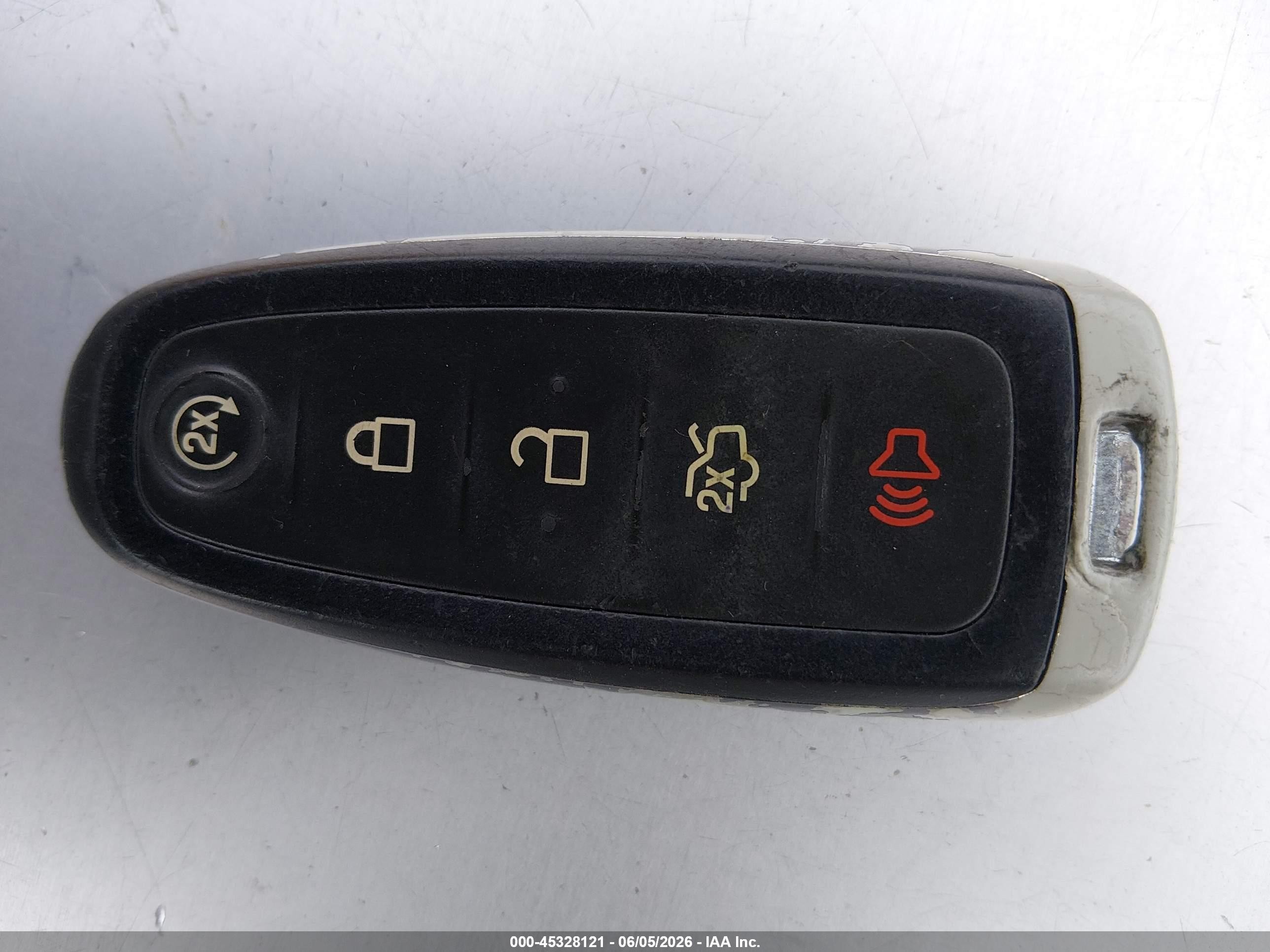 2016 Ford Escape Titanium Серый vin: 1FMCU9JX2GUA22193