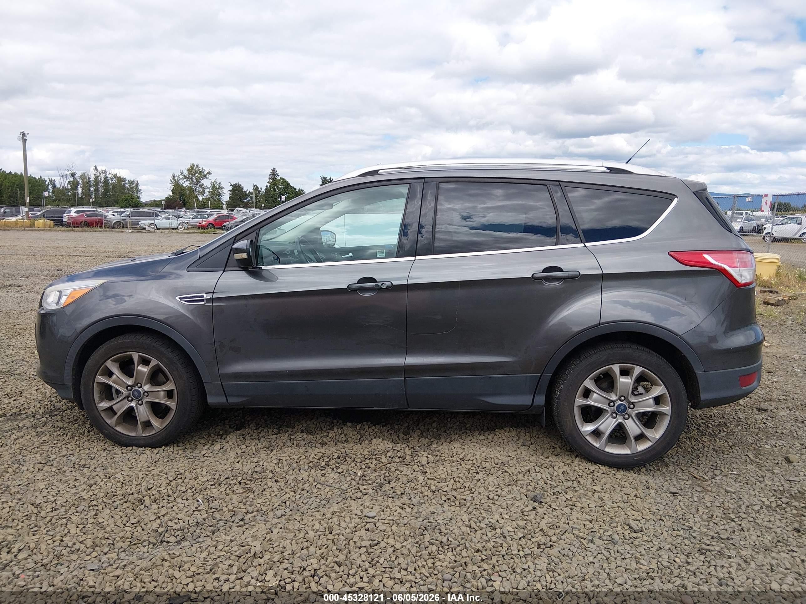 2016 Ford Escape Titanium Серый vin: 1FMCU9JX2GUA22193