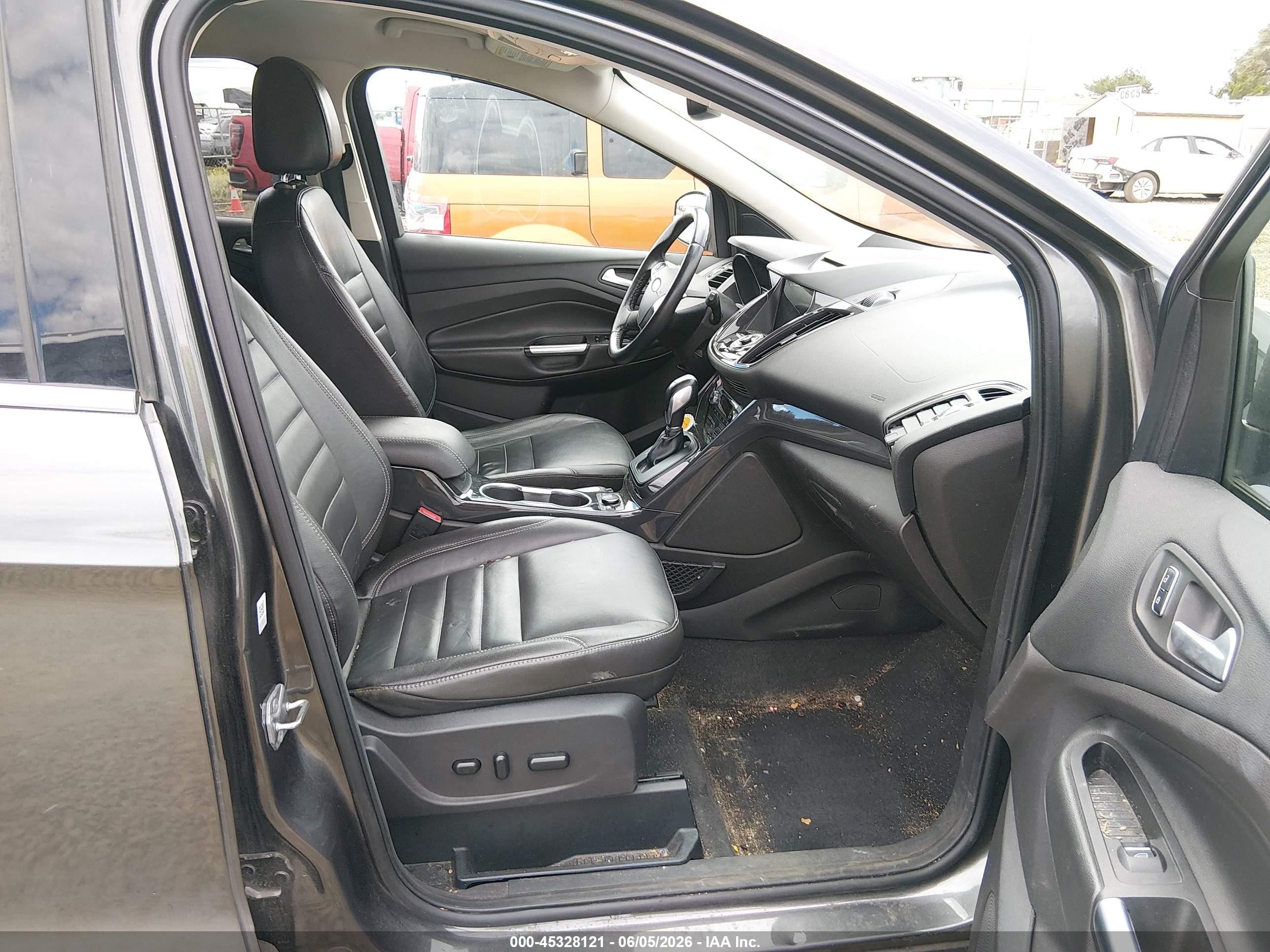 2016 Ford Escape Titanium Серый vin: 1FMCU9JX2GUA22193