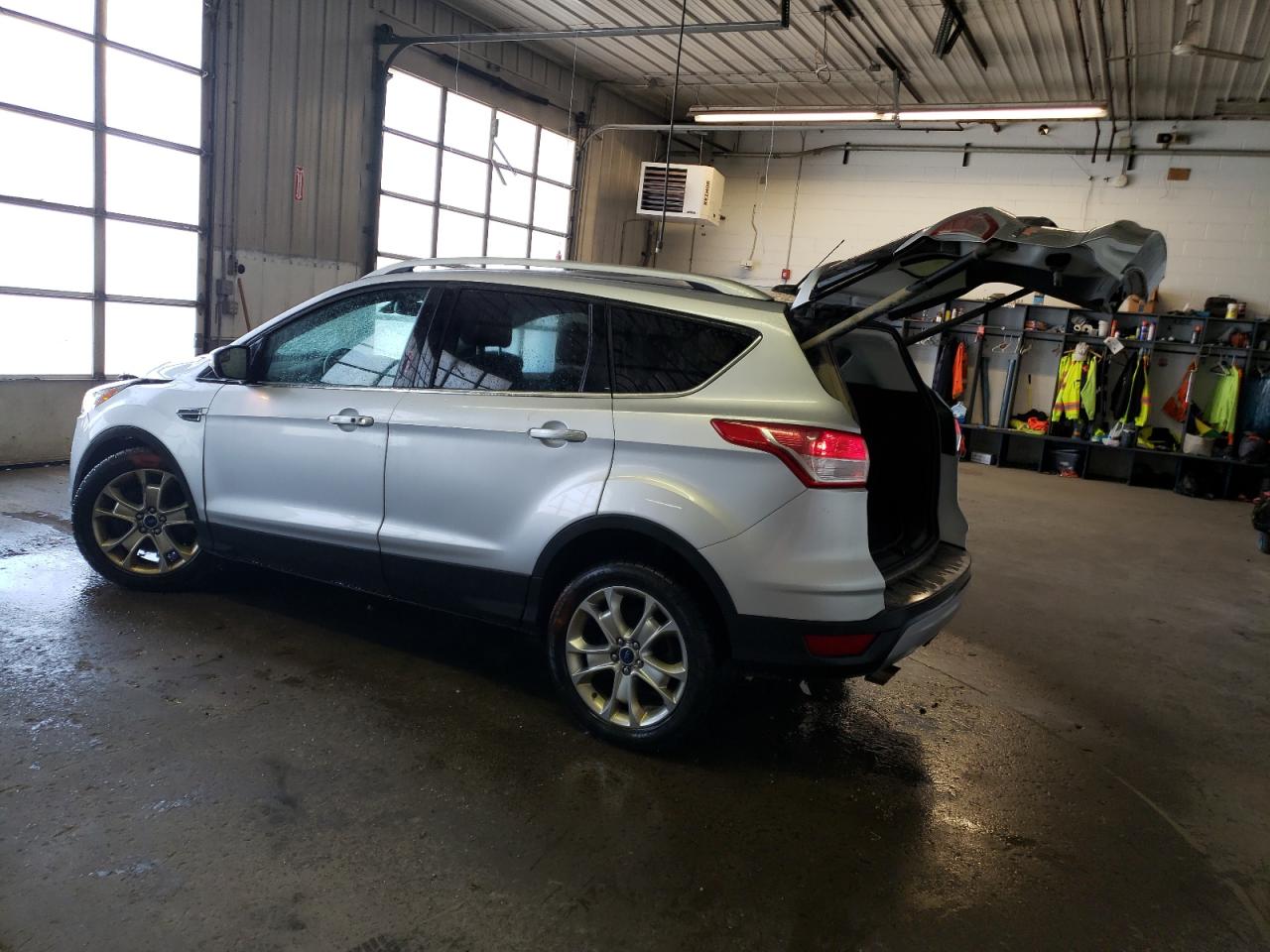 2015 Ford Escape Titanium Серебряный vin: 1FMCU9JX3FUA85964