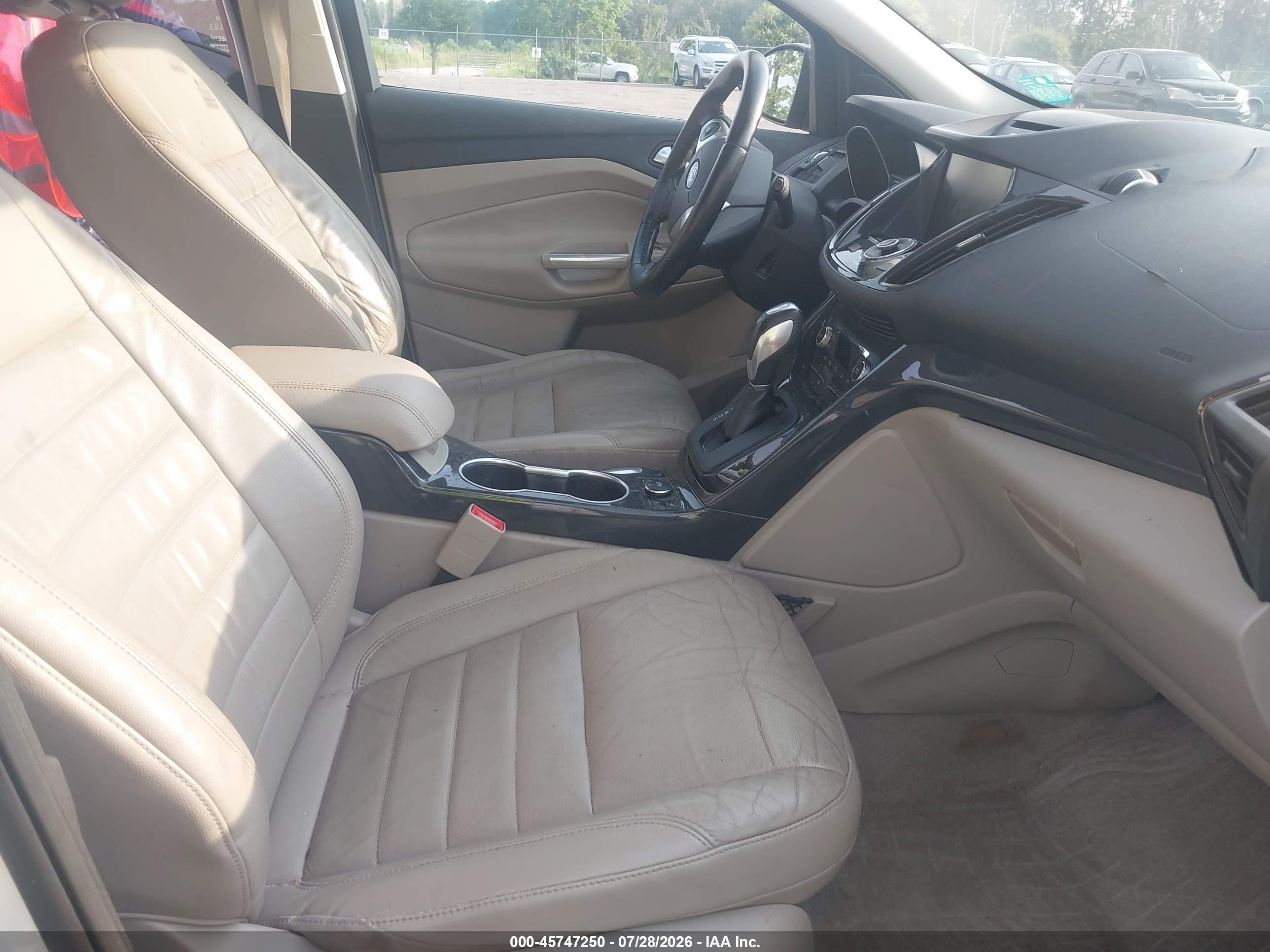 2015 Ford Escape Titanium Белый vin: 1FMCU9JX3FUB94201