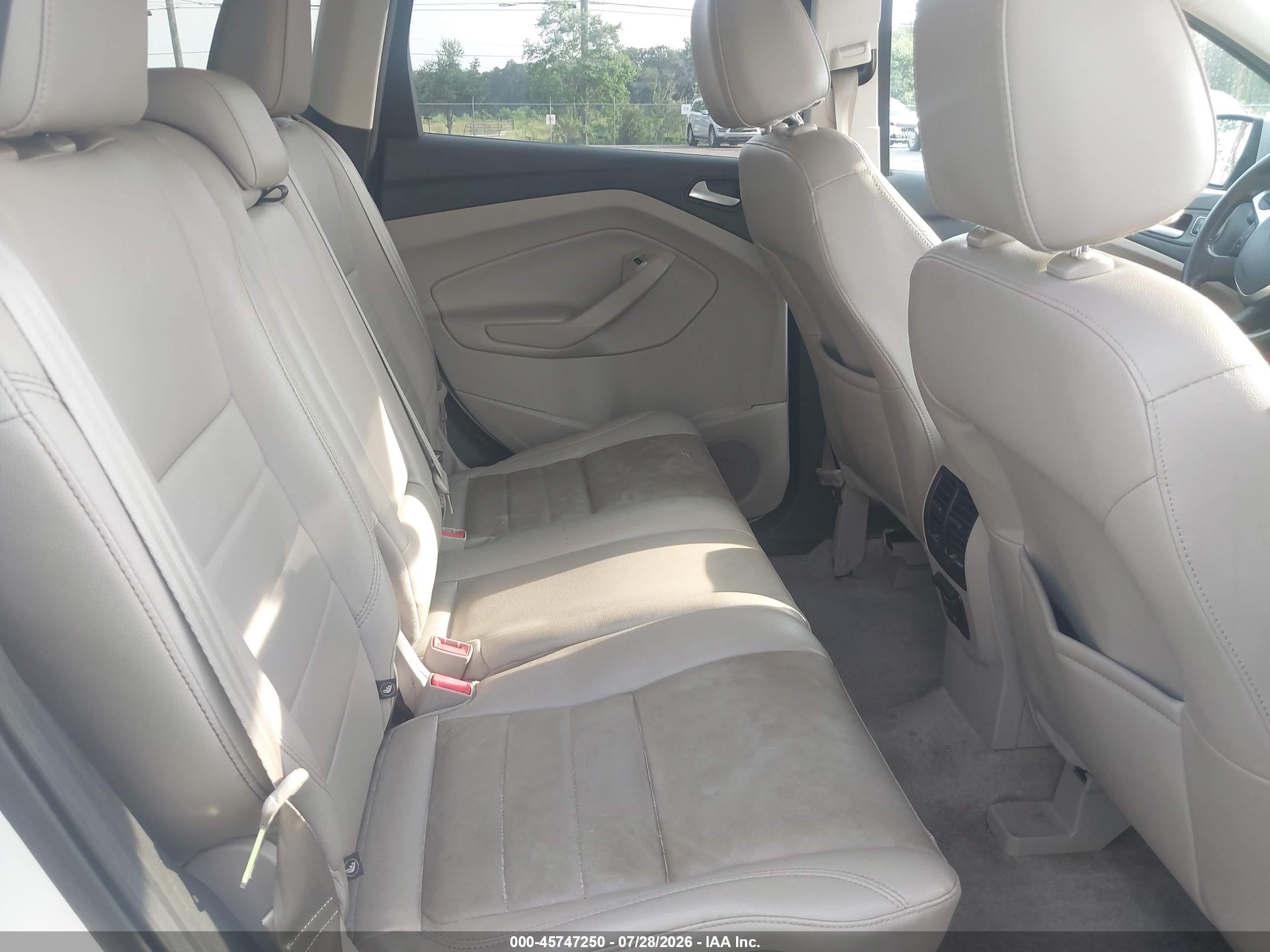 2015 Ford Escape Titanium Белый vin: 1FMCU9JX3FUB94201