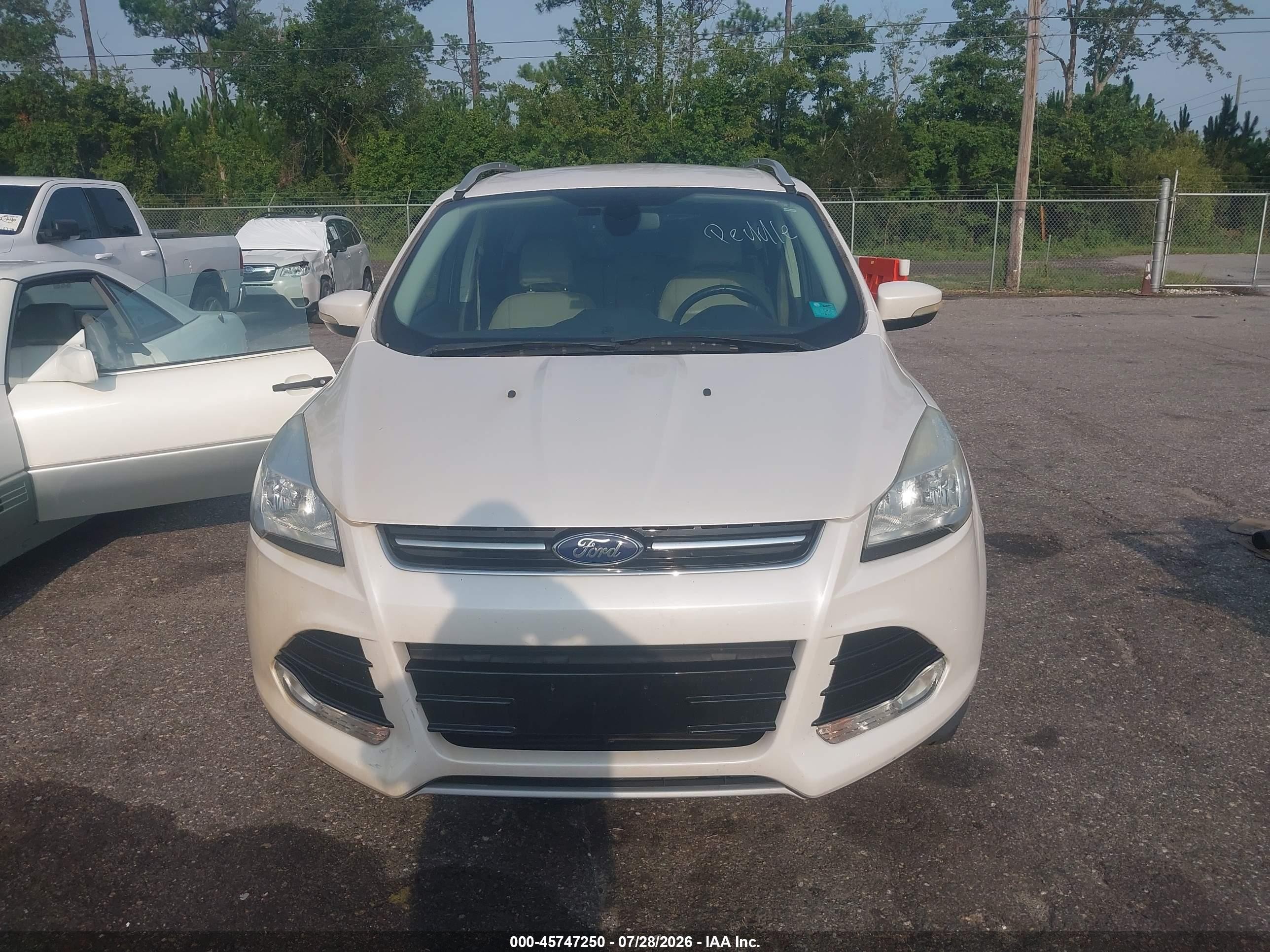 2015 Ford Escape Titanium Белый vin: 1FMCU9JX3FUB94201