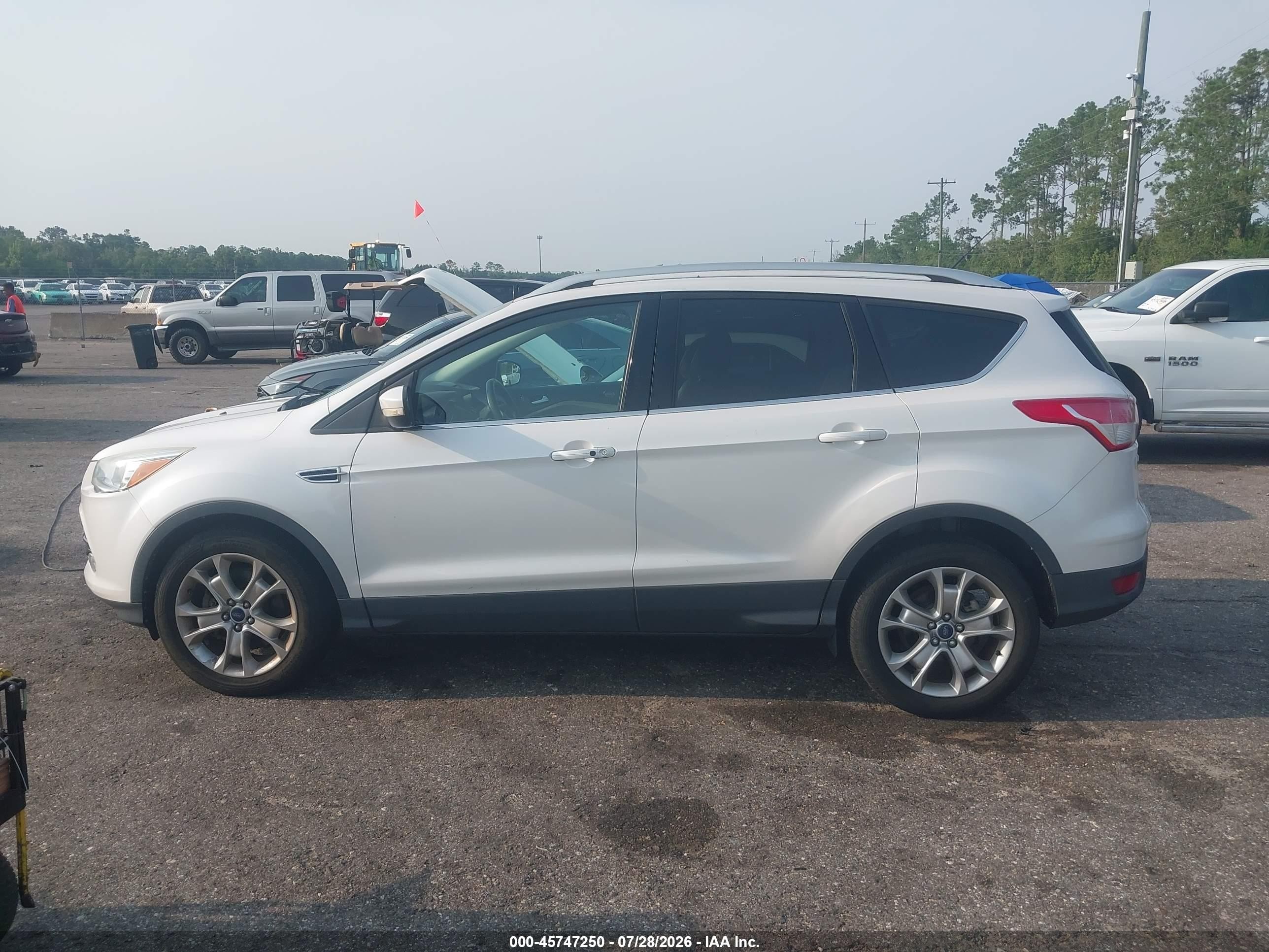 2015 Ford Escape Titanium Белый vin: 1FMCU9JX3FUB94201