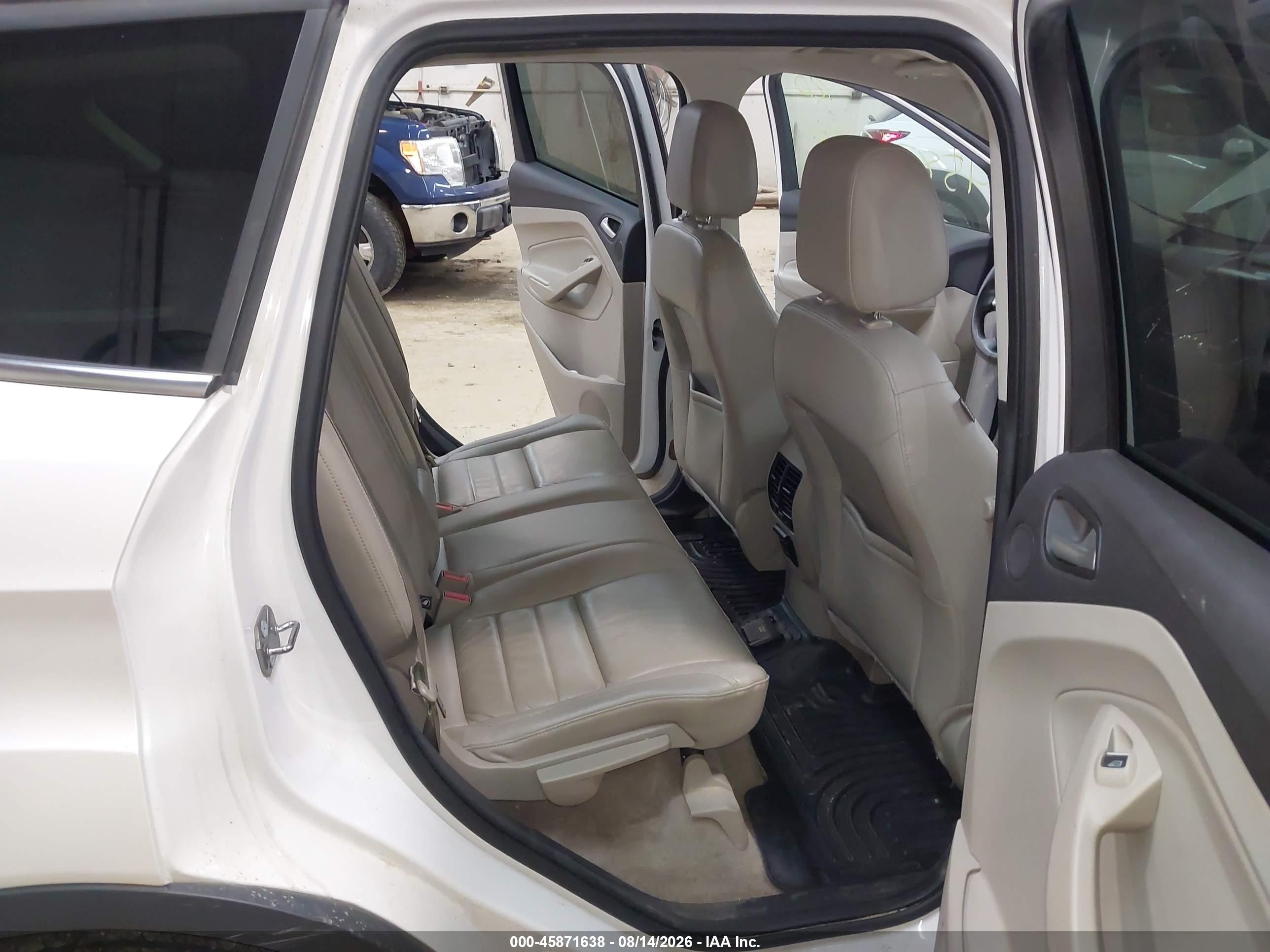 2015 Ford Escape Titanium White vin: 1FMCU9JX3FUC76302