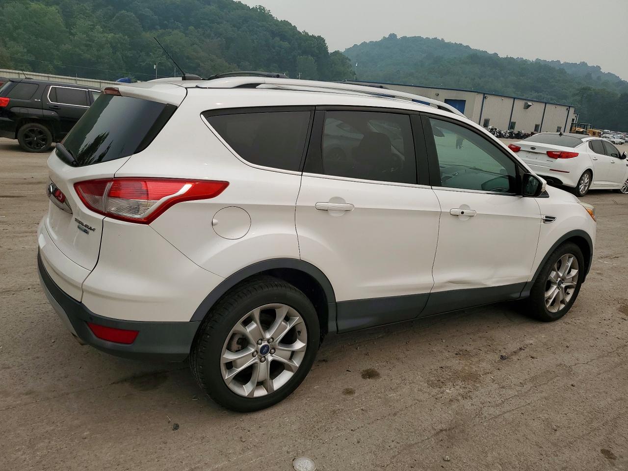 2015 Ford Escape Titanium Белый vin: 1FMCU9JX4FUA89215