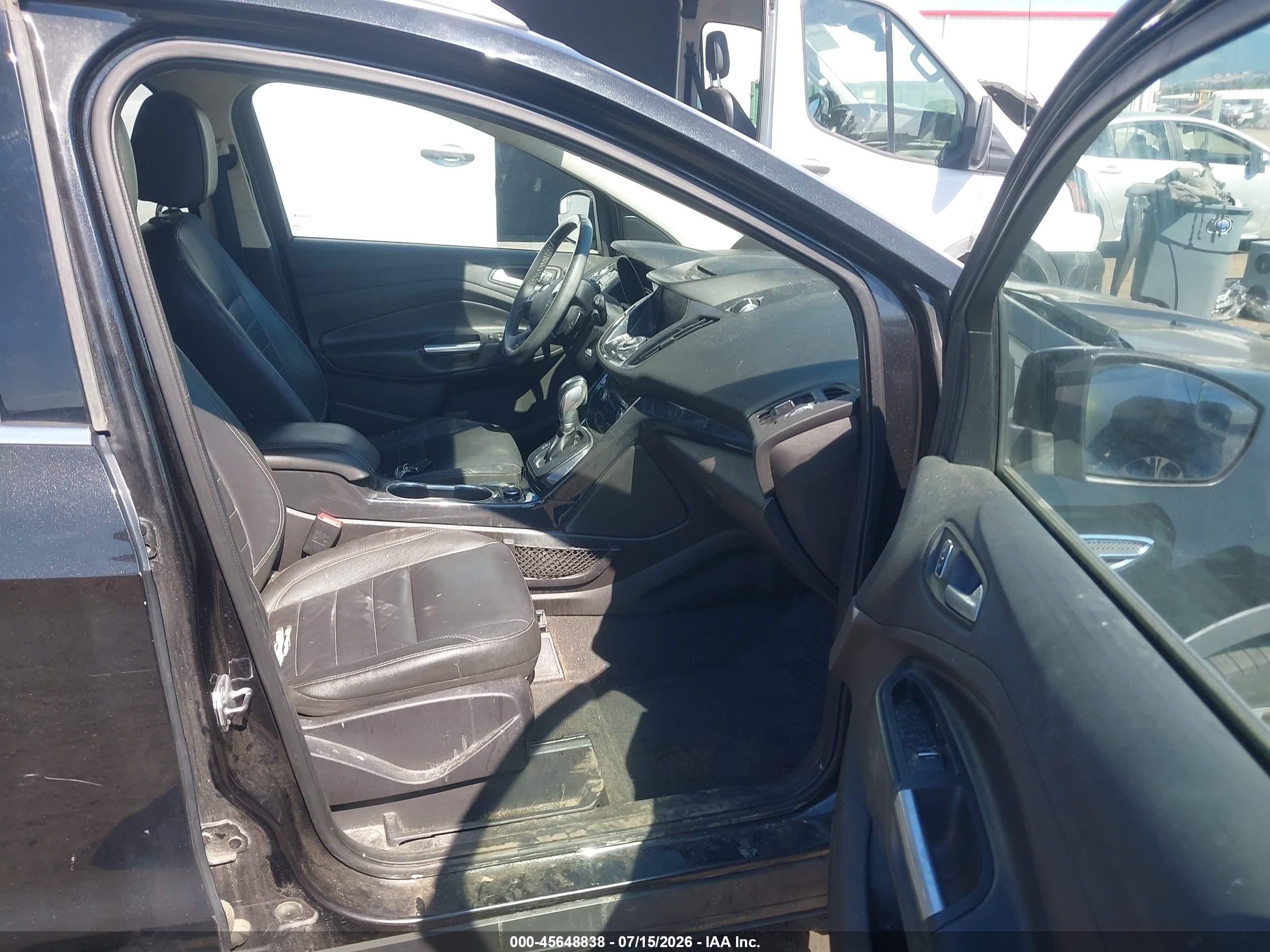 2014 Ford Escape Titanium Черный vin: 1FMCU9JX5EUE10726