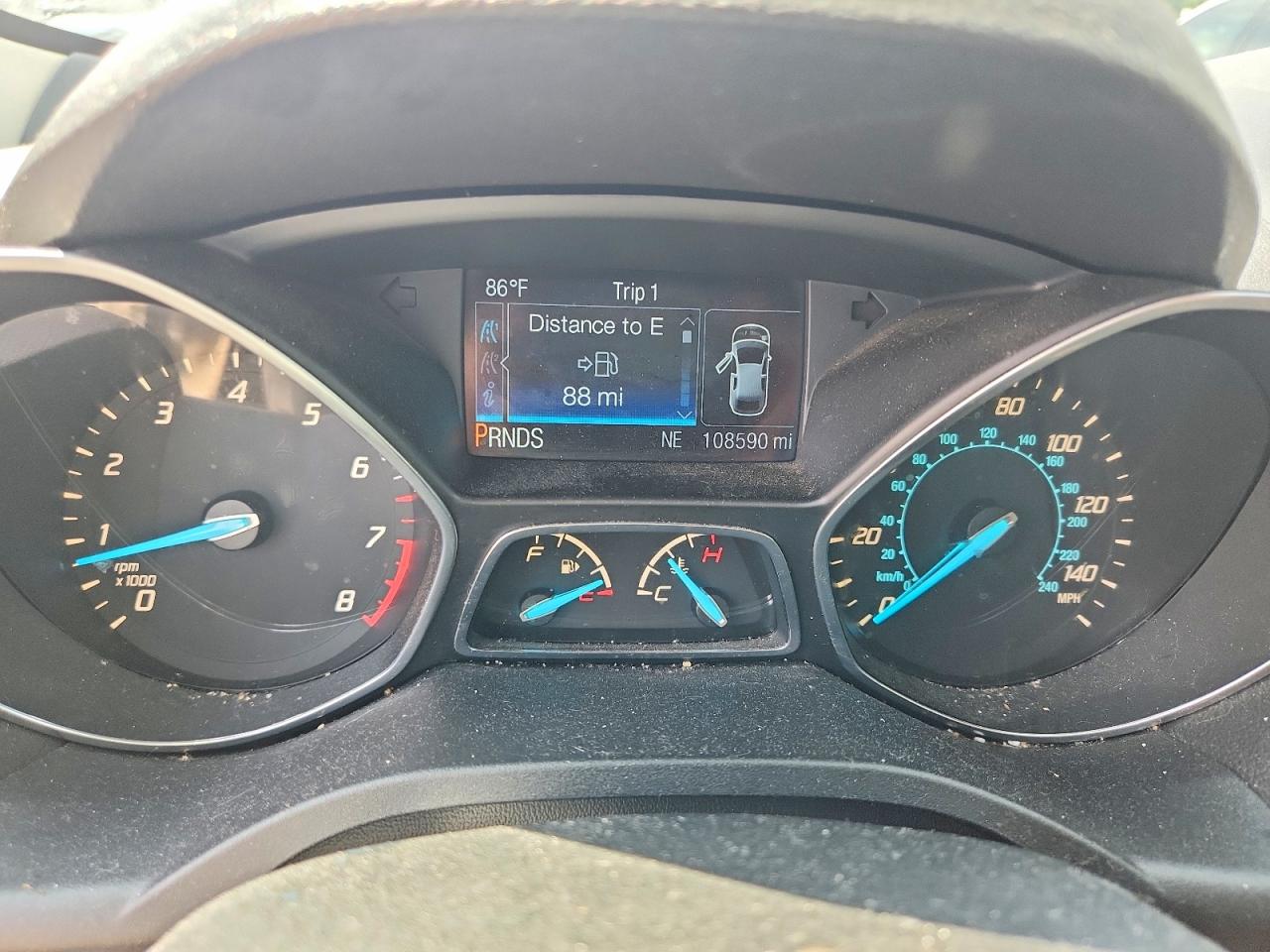 2014 Ford Escape Titanium White vin: 1FMCU9JX7EUB75469