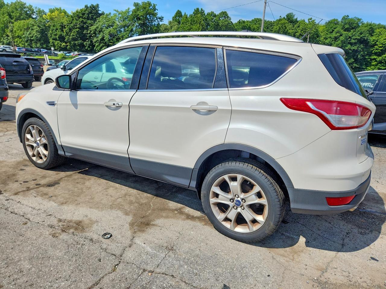 2014 Ford Escape Titanium White vin: 1FMCU9JX7EUB75469