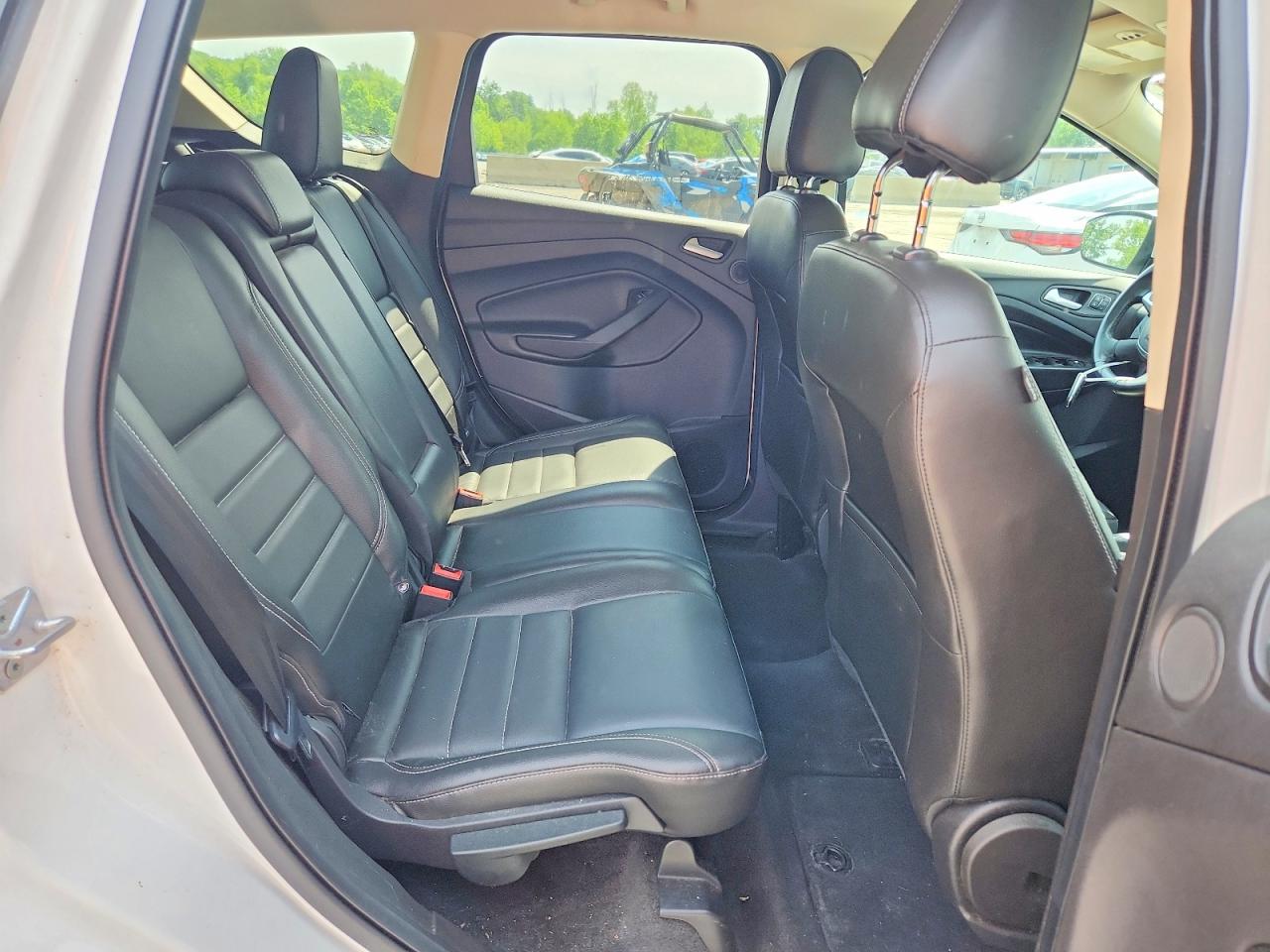 2014 Ford Escape Titanium White vin: 1FMCU9JX7EUB75469