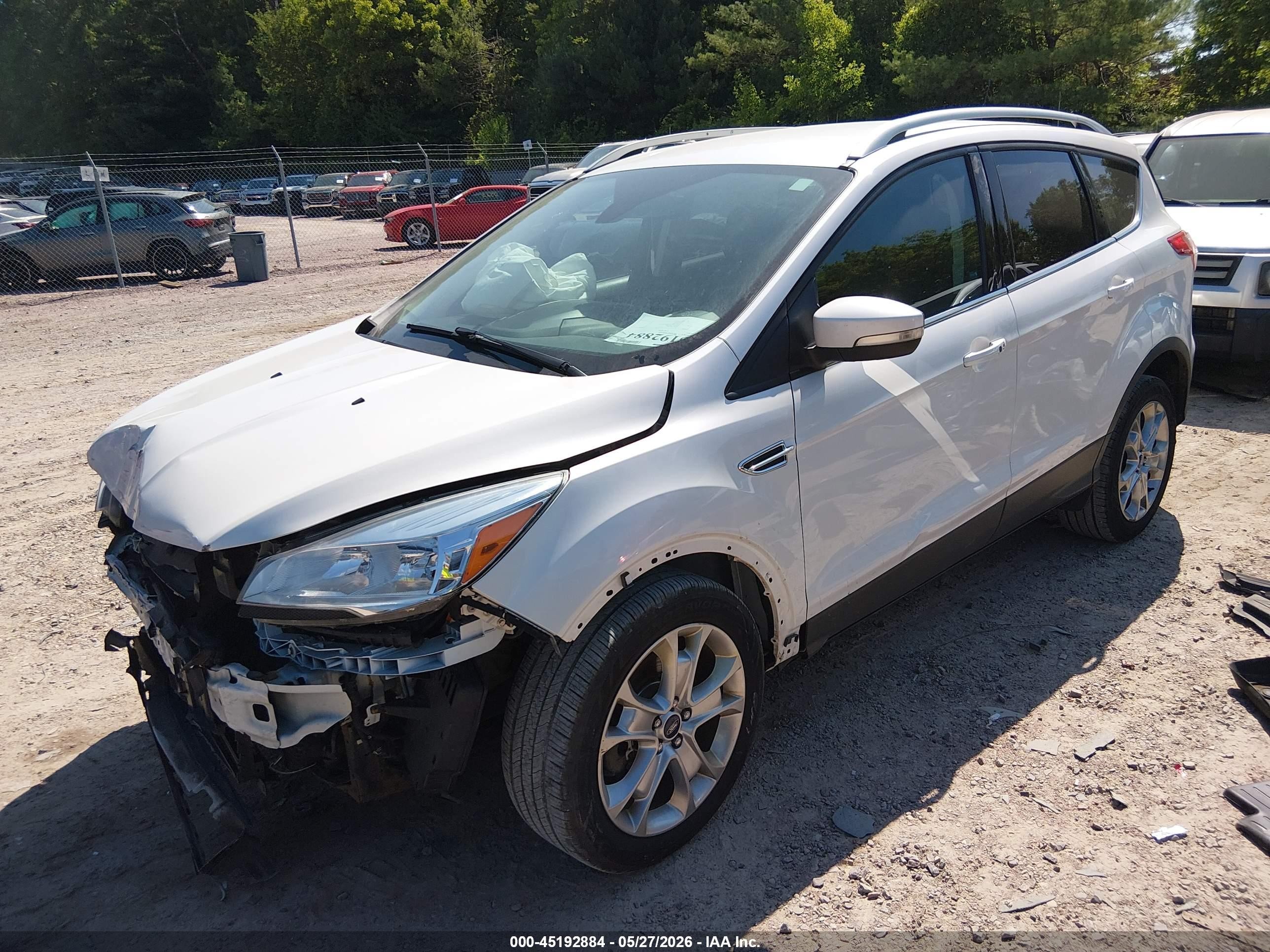 2015 Ford Escape Titanium White vin: 1FMCU9JX7FUC12666