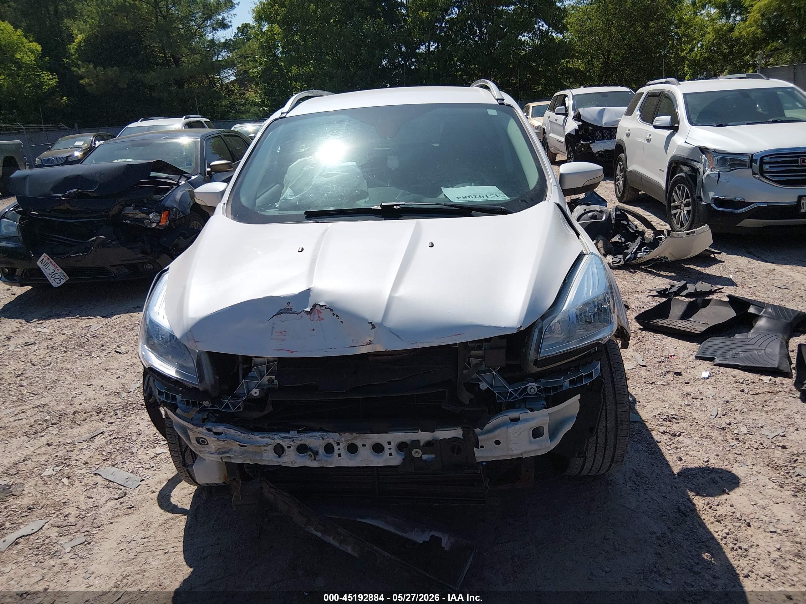 2015 Ford Escape Titanium White vin: 1FMCU9JX7FUC12666