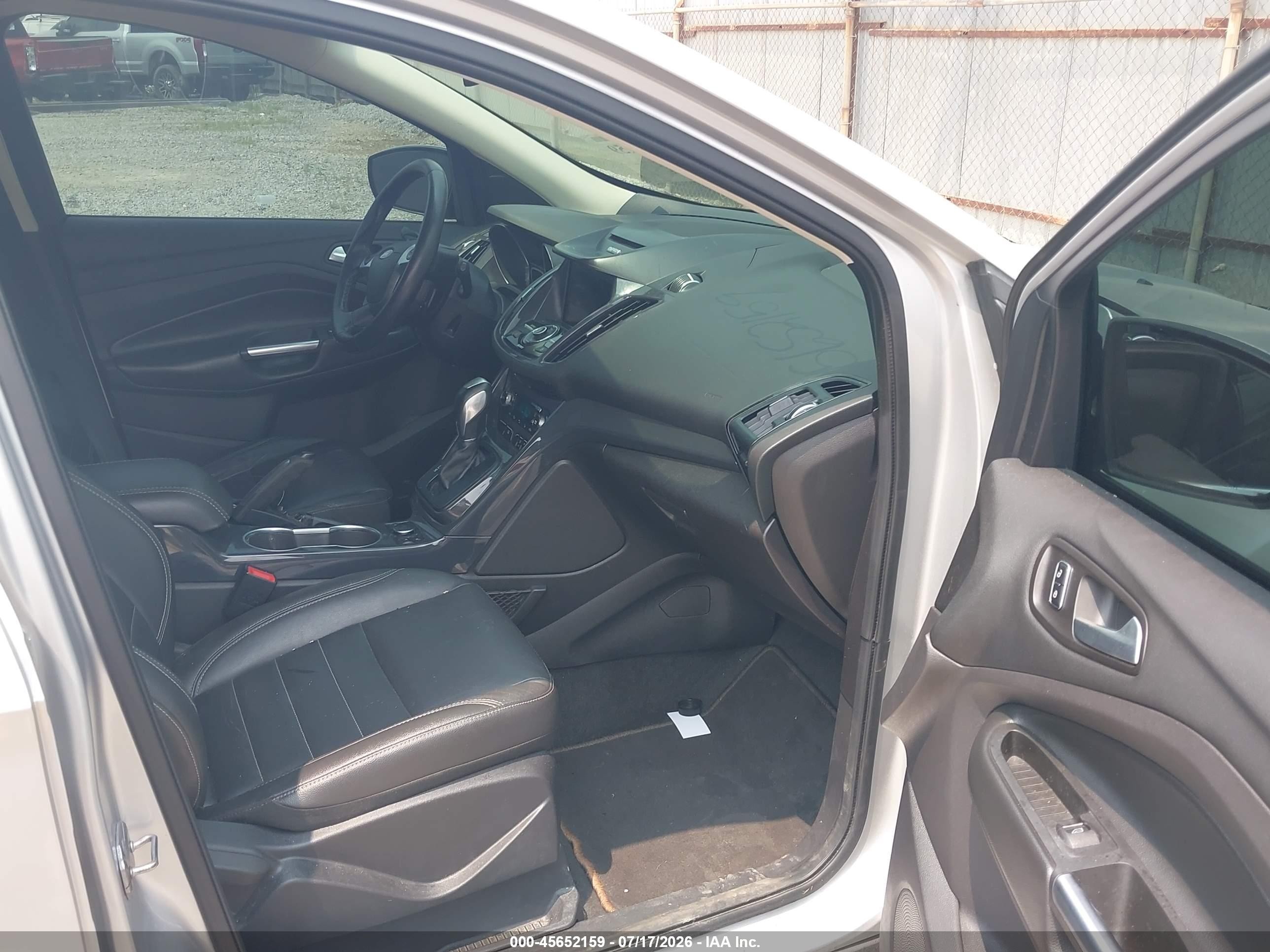 2014 Ford Escape Titanium Silver vin: 1FMCU9JX8EUE08856
