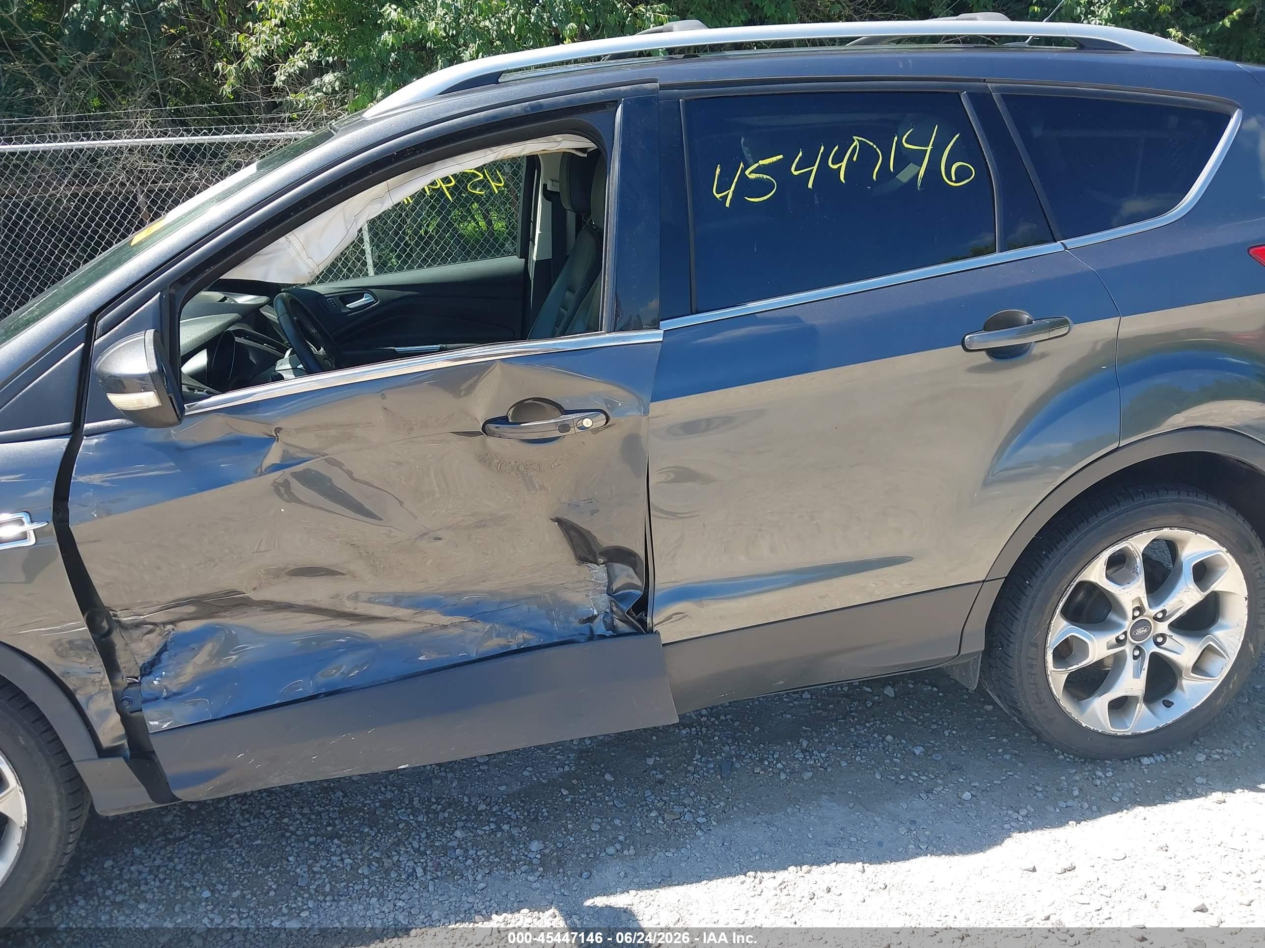 2015 Ford Escape Titanium Black vin: 1FMCU9JX8FUC23949