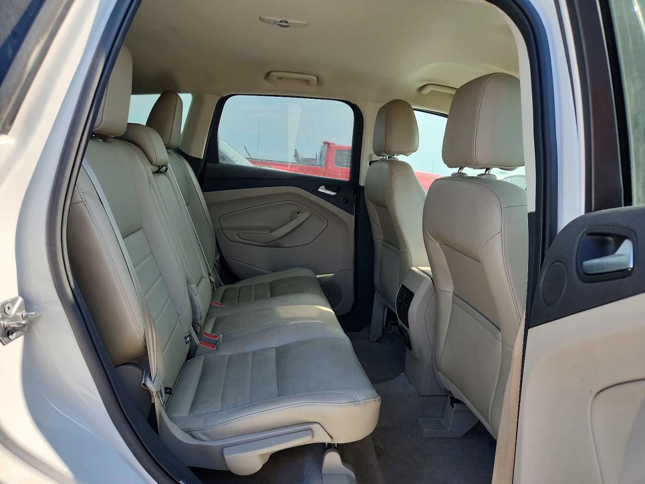 2015 Ford Escape Titanium White vin: 1FMCU9JX8FUC24213