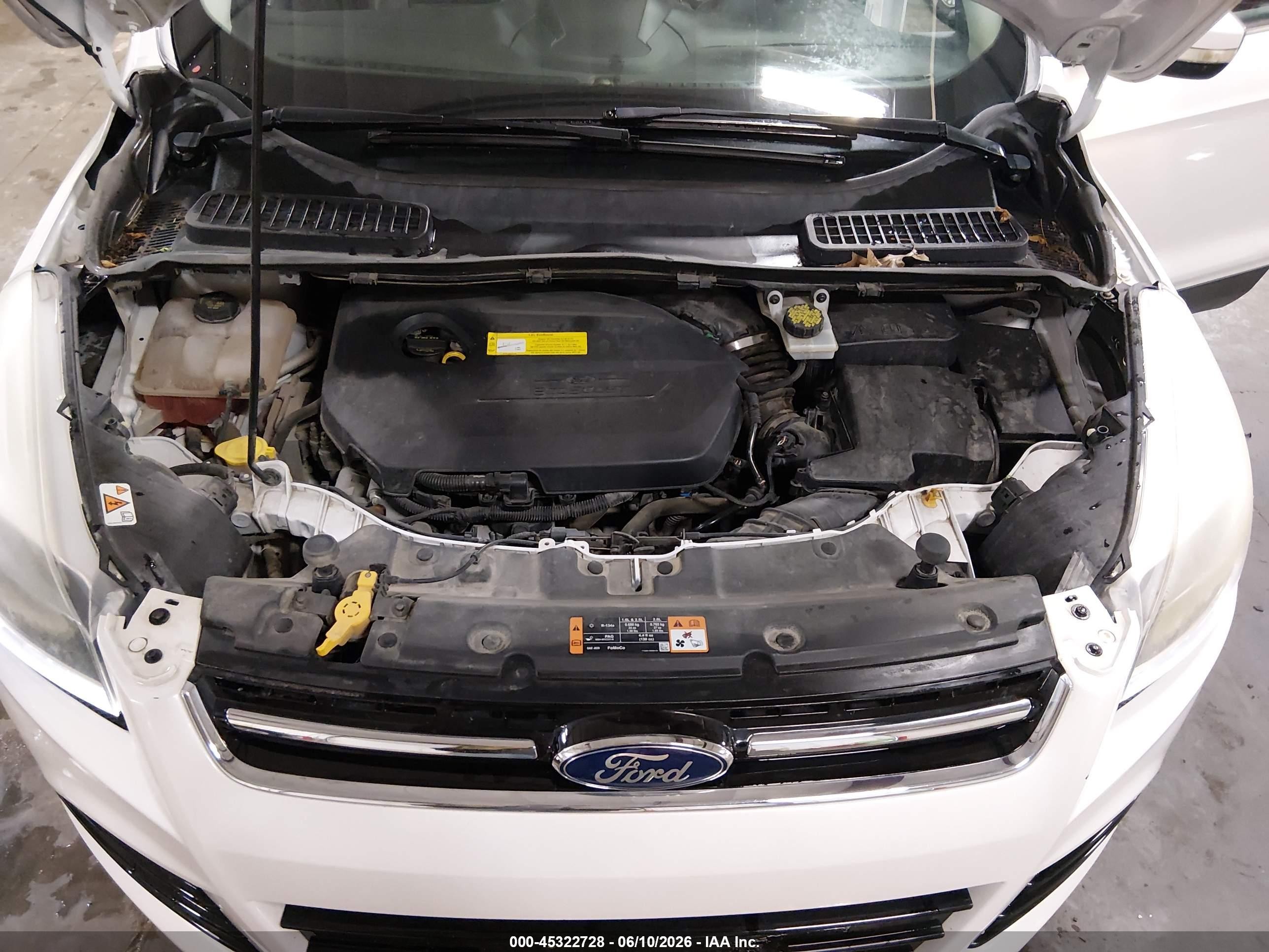2015 Ford Escape Titanium White vin: 1FMCU9JX8FUC25474