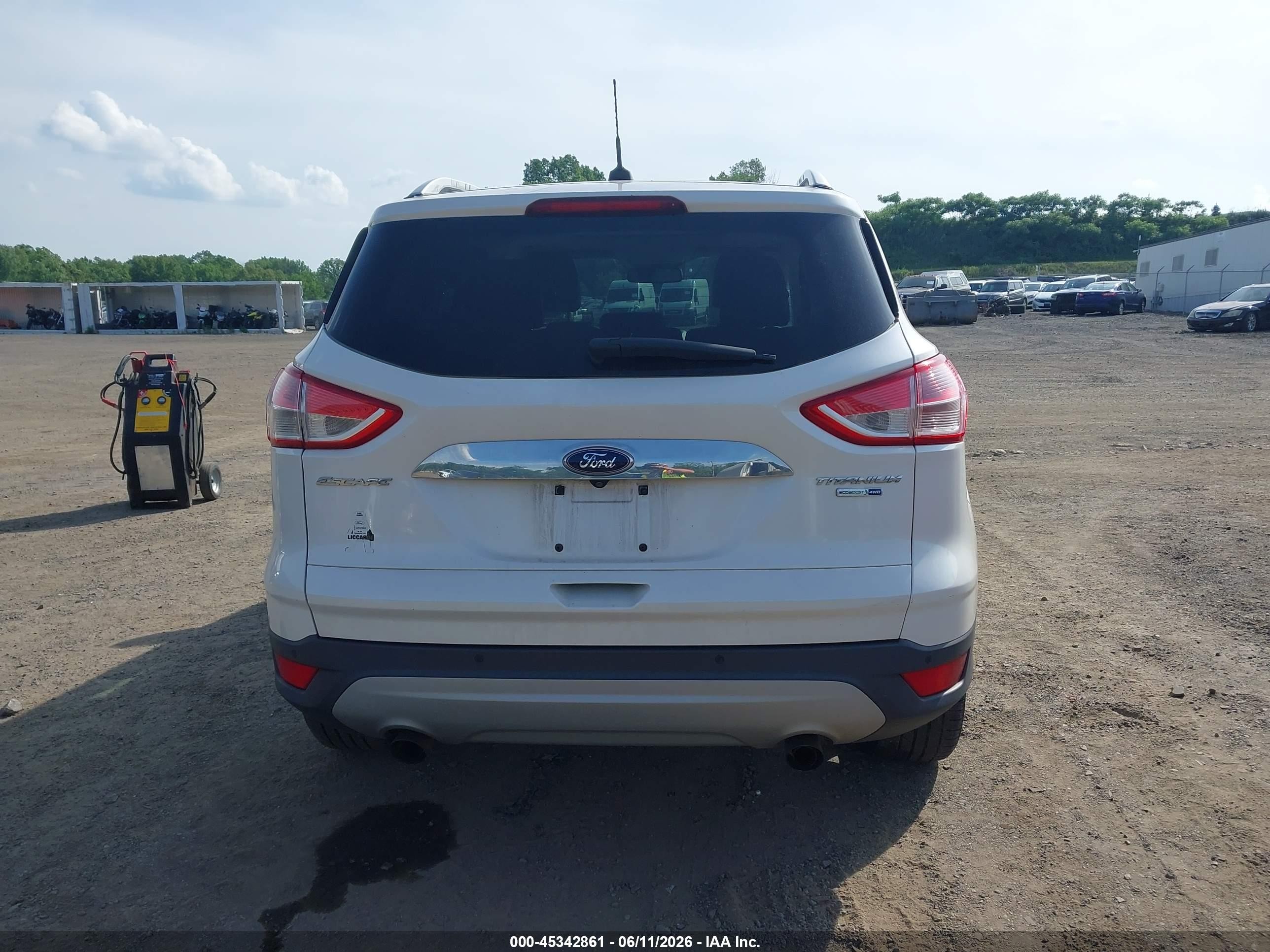 2016 Ford Escape Titanium White vin: 1FMCU9JX8GUB10004