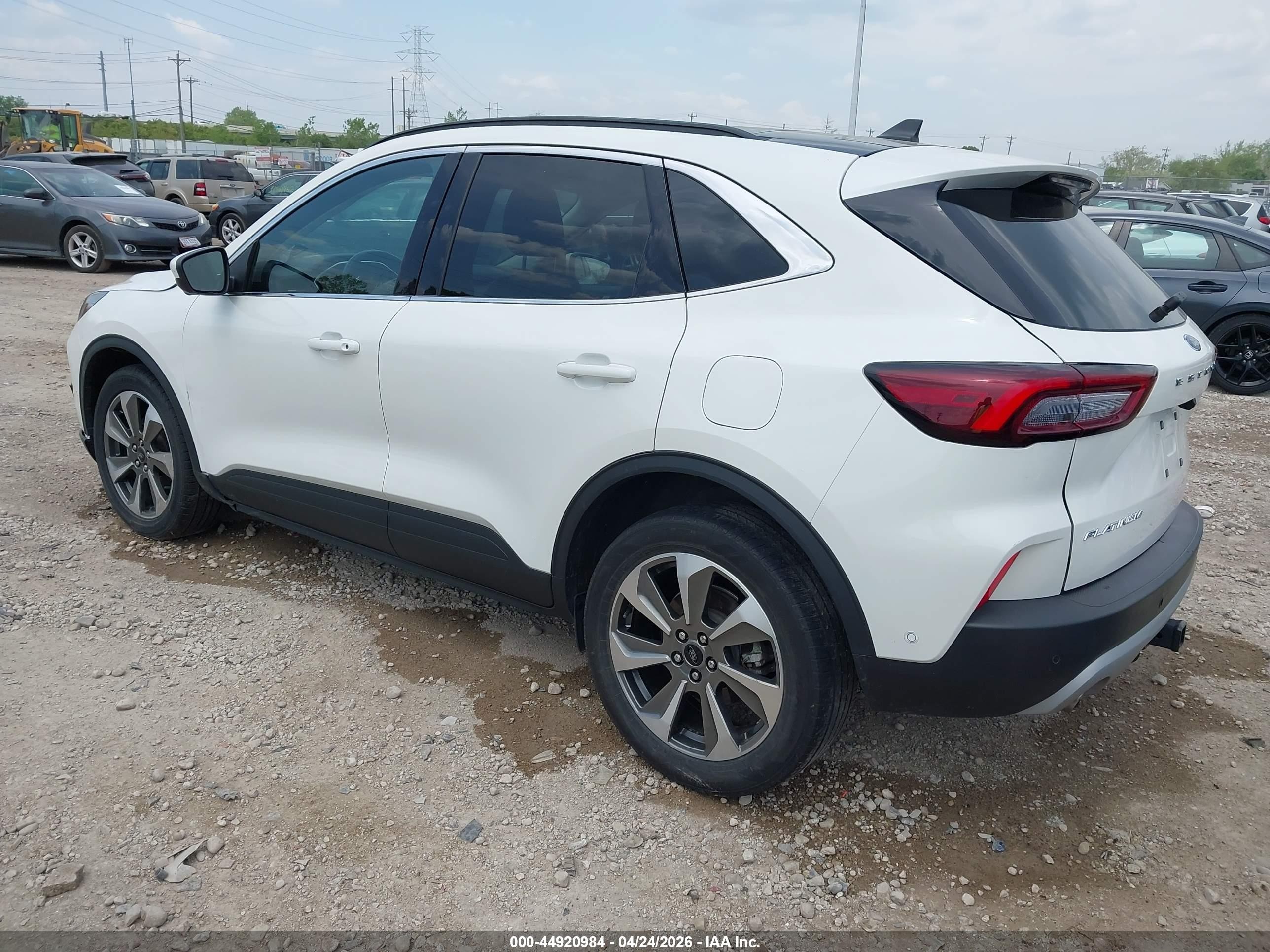 2024 Ford Escape Platinum Белый vin: 1FMCU9JZ7RUA91725