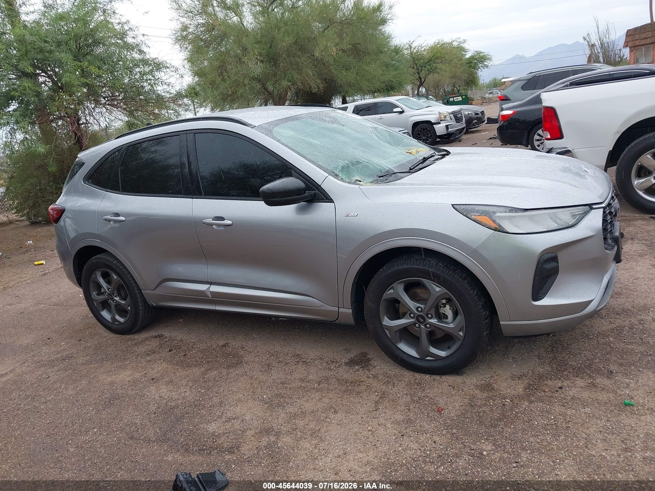 2023 Ford Escape St-line Silver vin: 1FMCU9MN9PUA24937