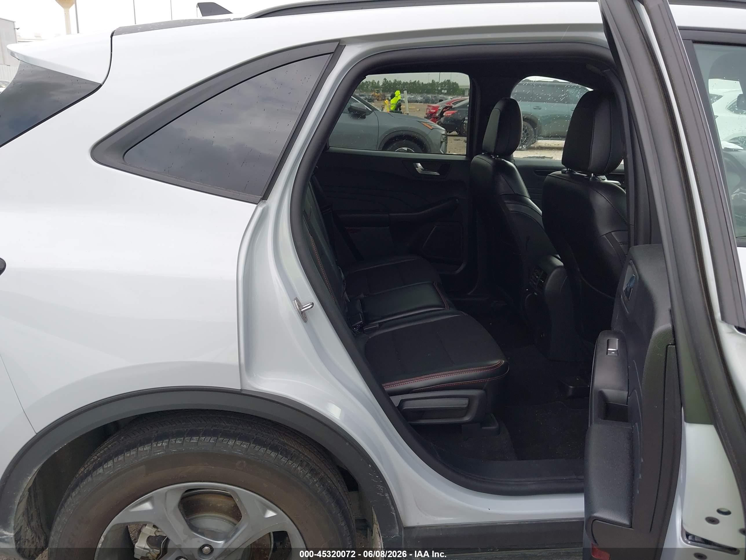 2025 Ford Escape St-line Select Silver vin: 1FMCU9NA5SUB43380
