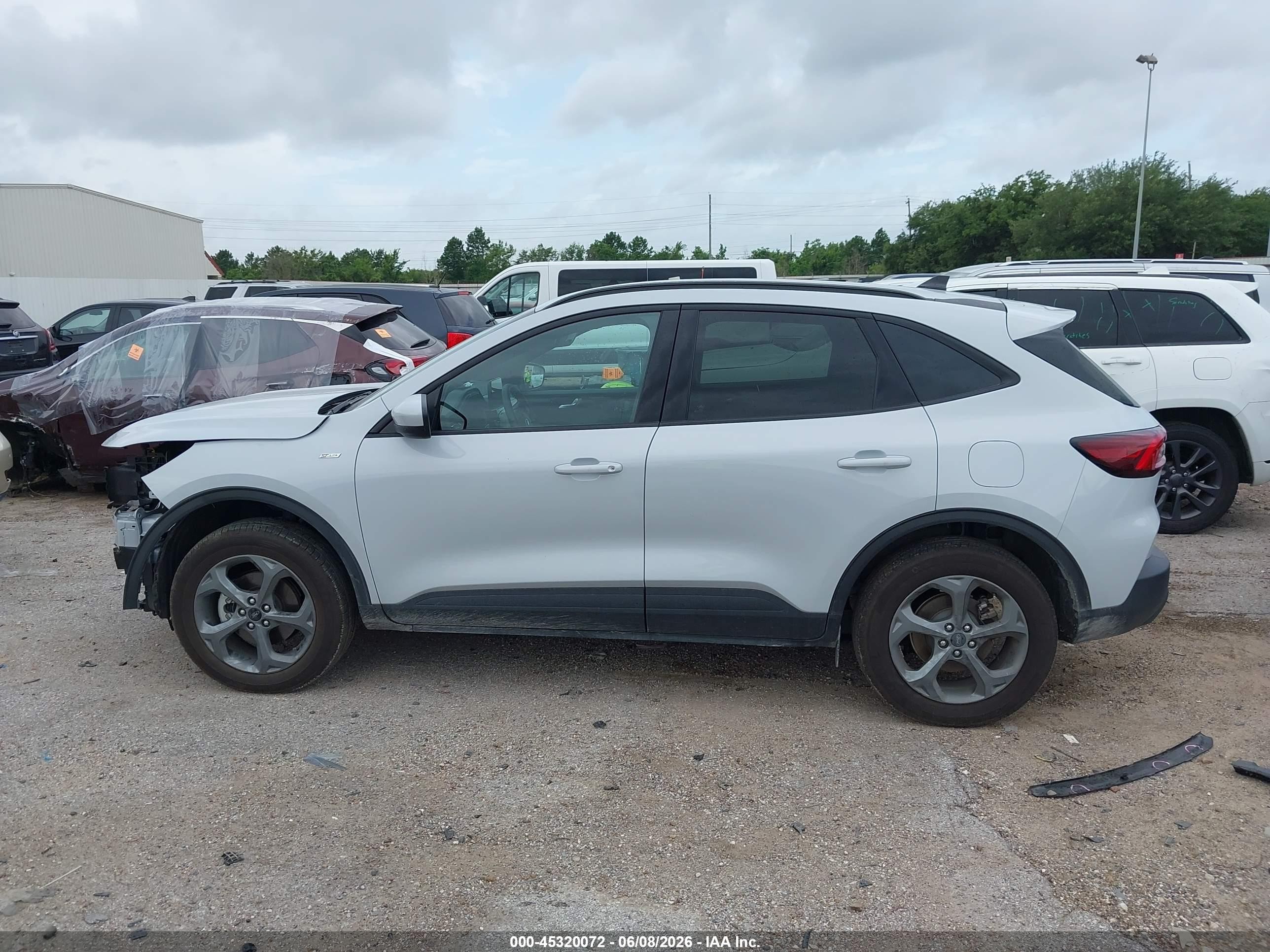 2025 Ford Escape St-line Select Silver vin: 1FMCU9NA5SUB43380