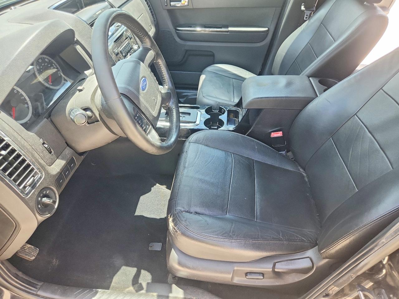 2010 Ford Escape Limited Black vin: 1FMCUDE72AKC16196