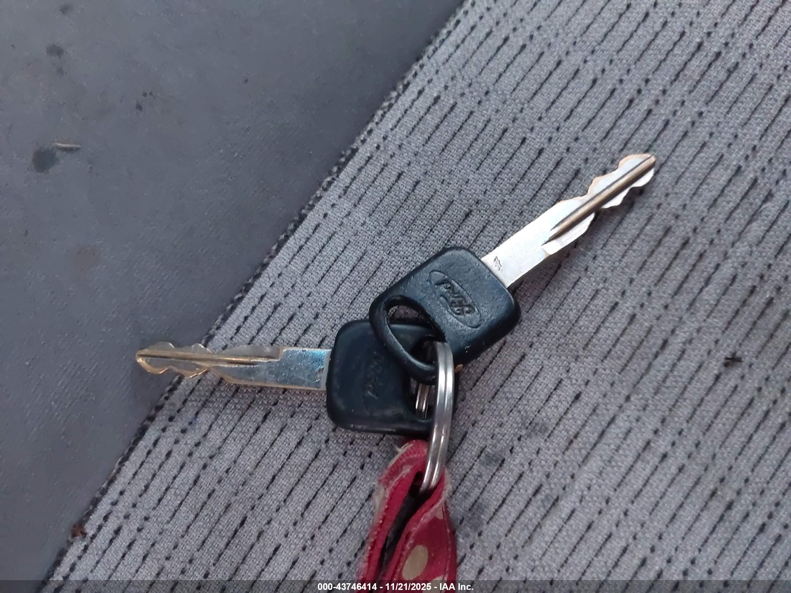 1997 Ford Aerostar Xlt Red vin: 1FMDA11U0VZA46822
