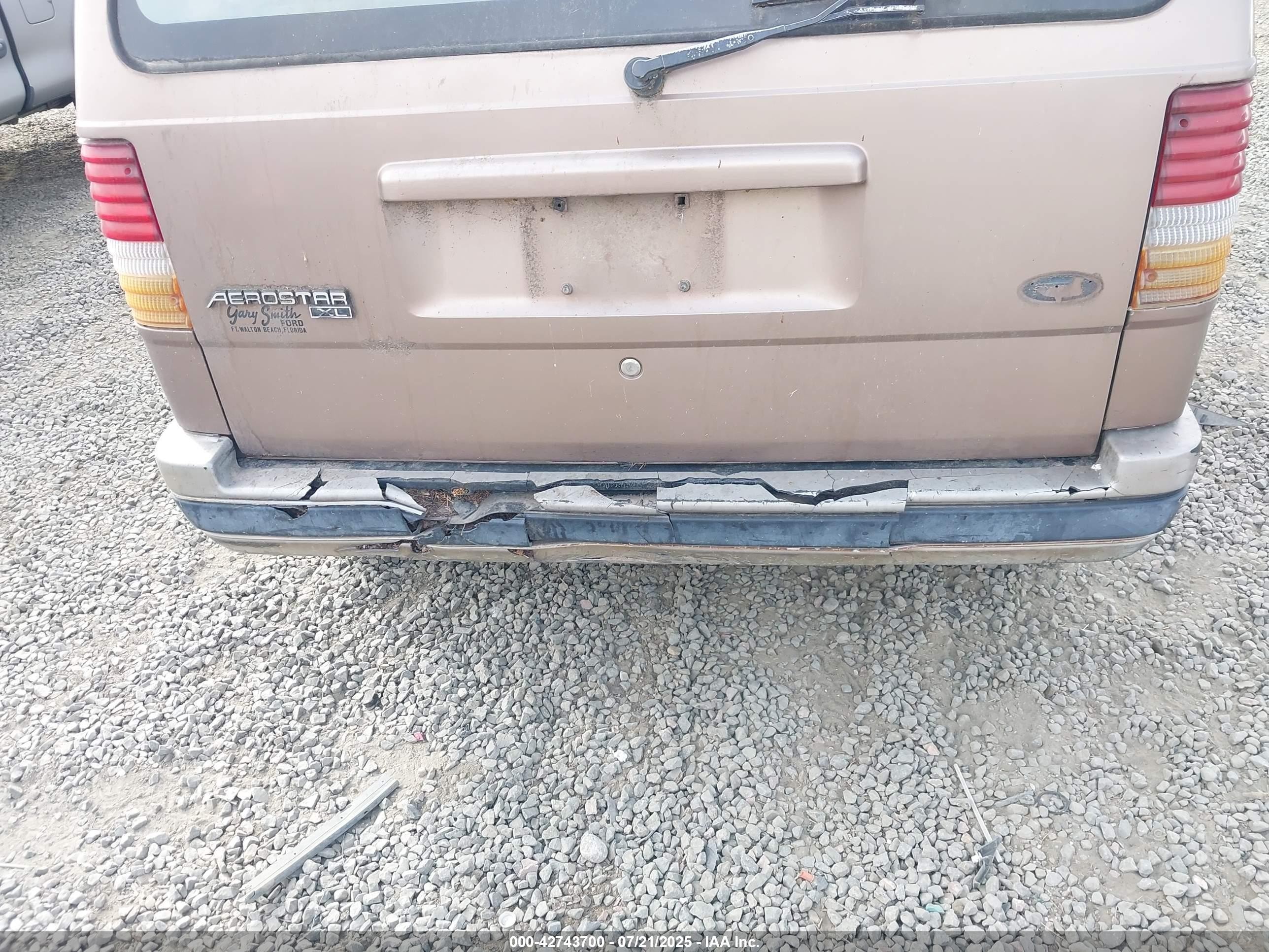 1992 Ford Aerostar   Dark Brown vin: 1FMDA11U6NZB38582