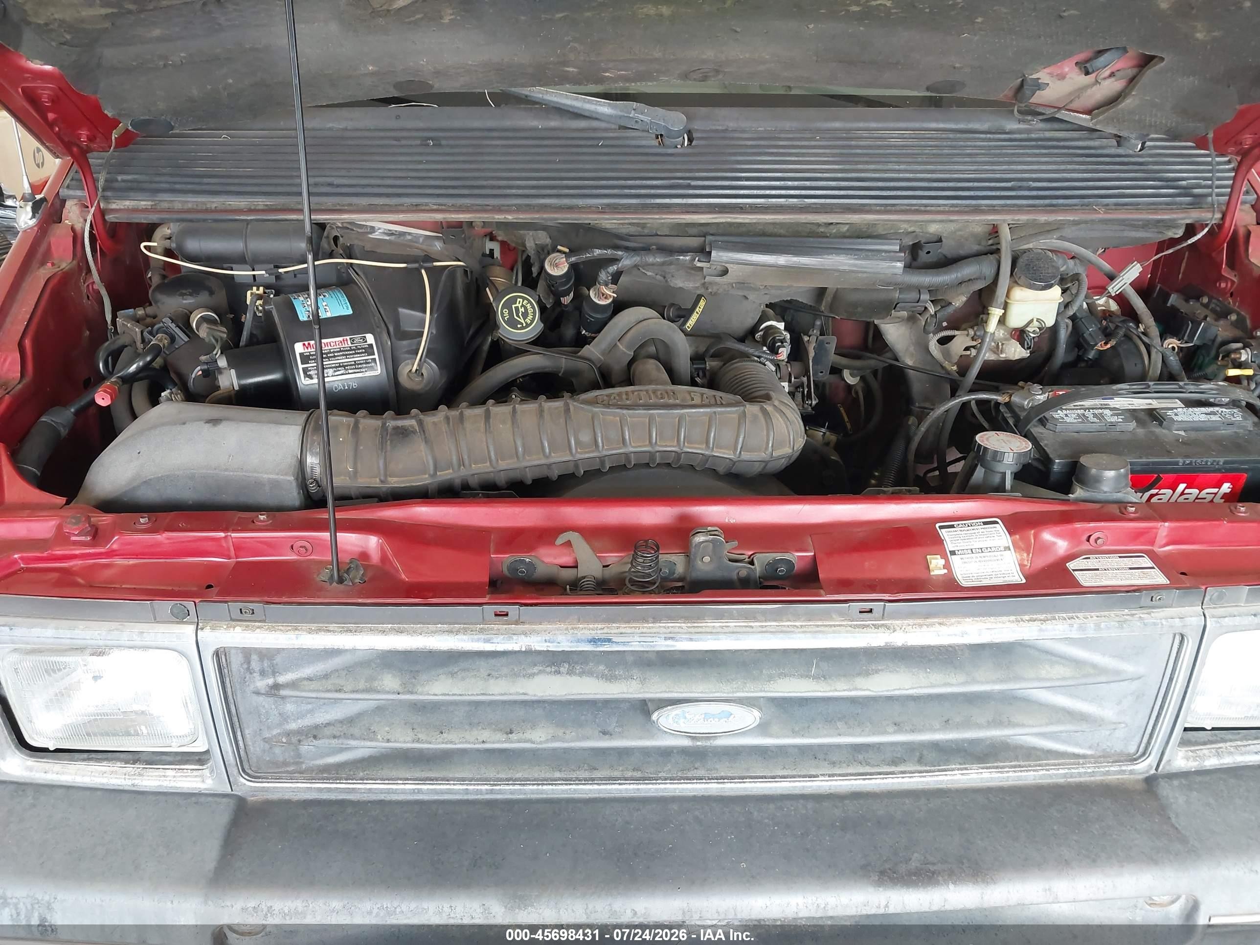 1990 Ford Aerostar   Red vin: 1FMDA31U4LZA71456