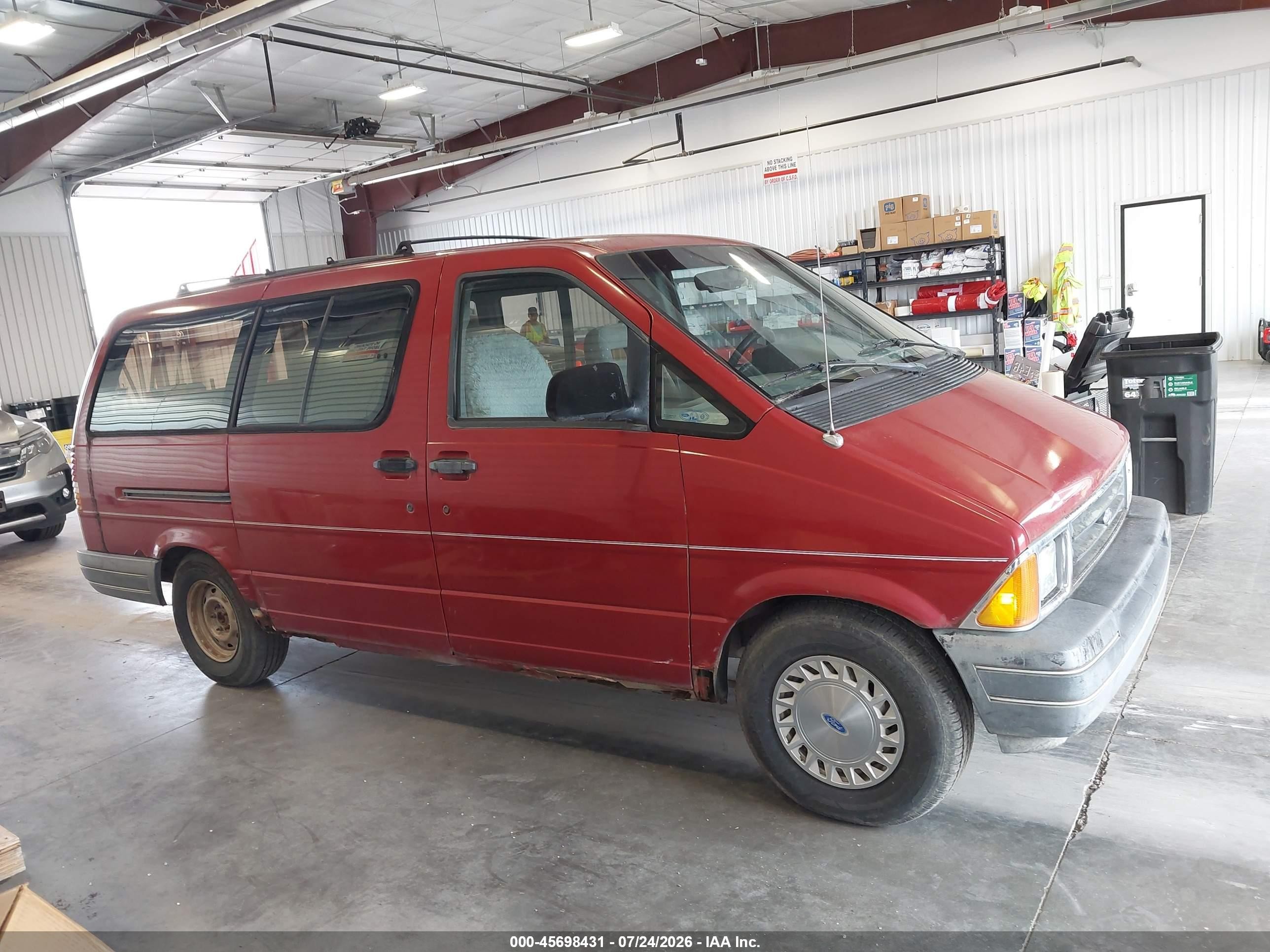 1990 Ford Aerostar   Red vin: 1FMDA31U4LZA71456