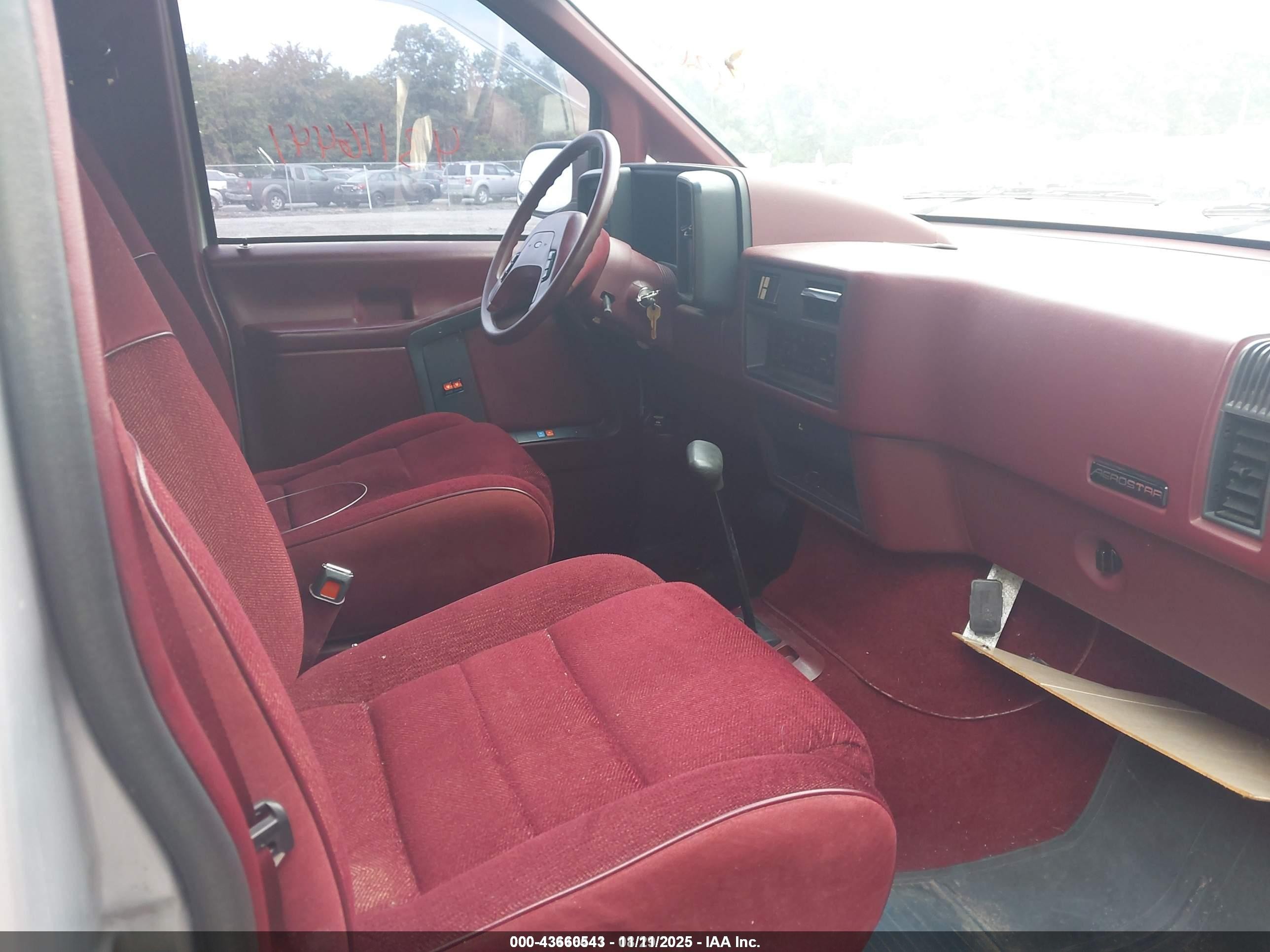 1991 Ford Aerostar   Silver vin: 1FMDA31UXMZB40491