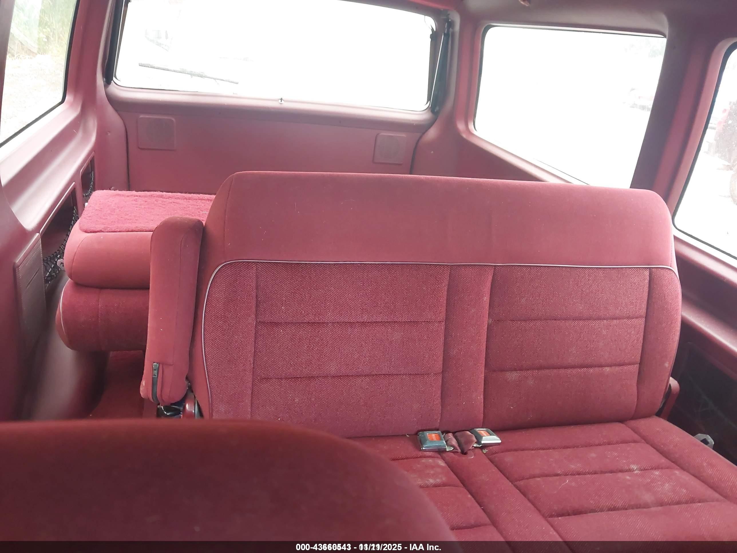 1991 Ford Aerostar   Silver vin: 1FMDA31UXMZB40491