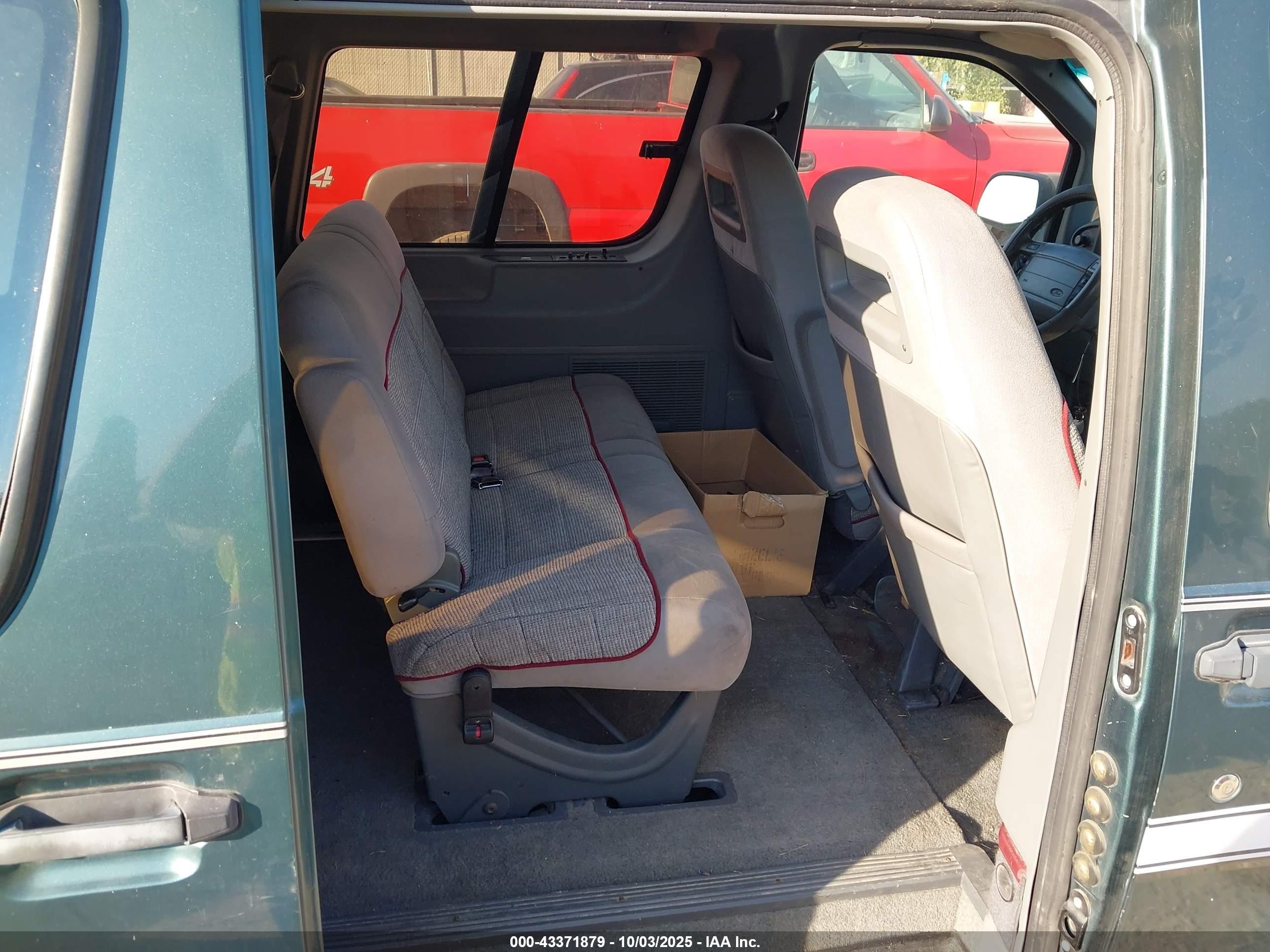 1995 Ford Aerostar   Green vin: 1FMDA31X5SZA48308